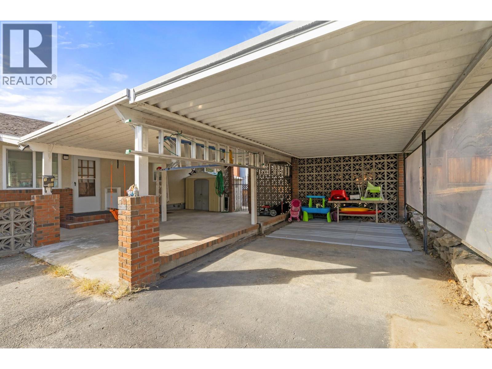 1390 Mountain Avenue - 34