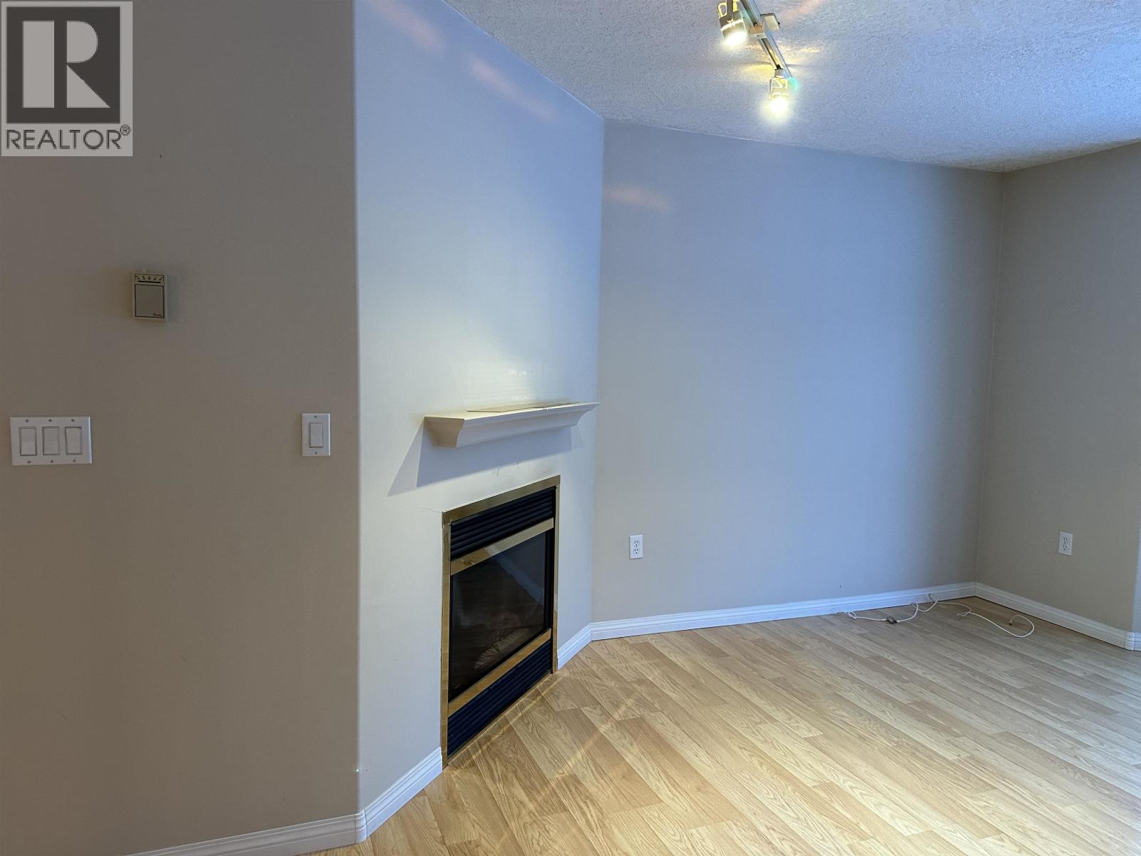 1 1686 MAIN STREET, Smithers