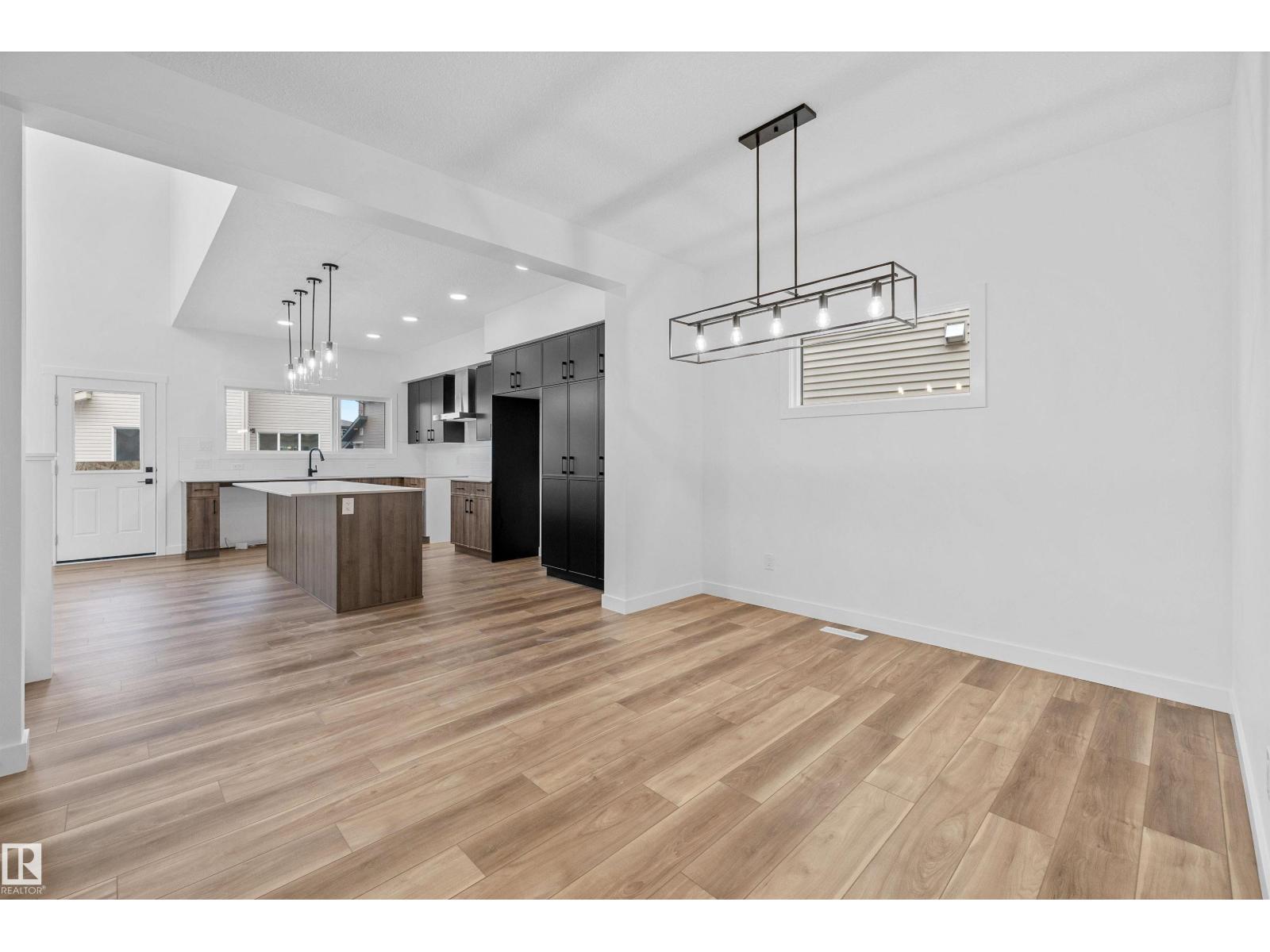 2263 194 ST NW - 11