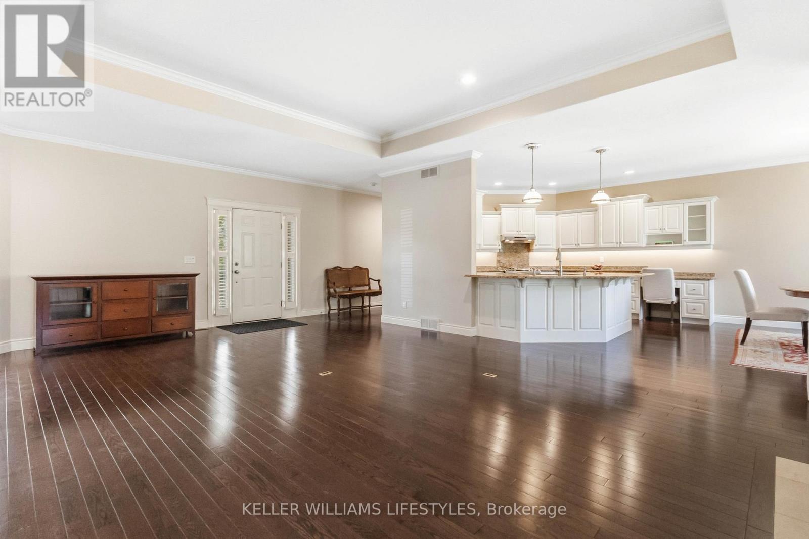 10 TETHERWOOD COURT - 10