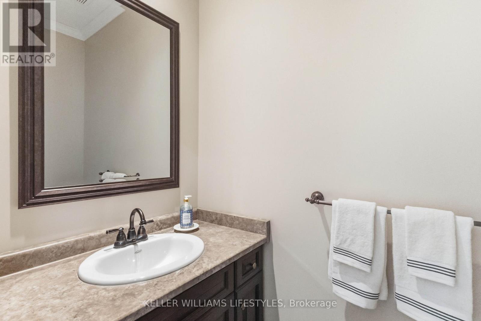 10 TETHERWOOD COURT - 29