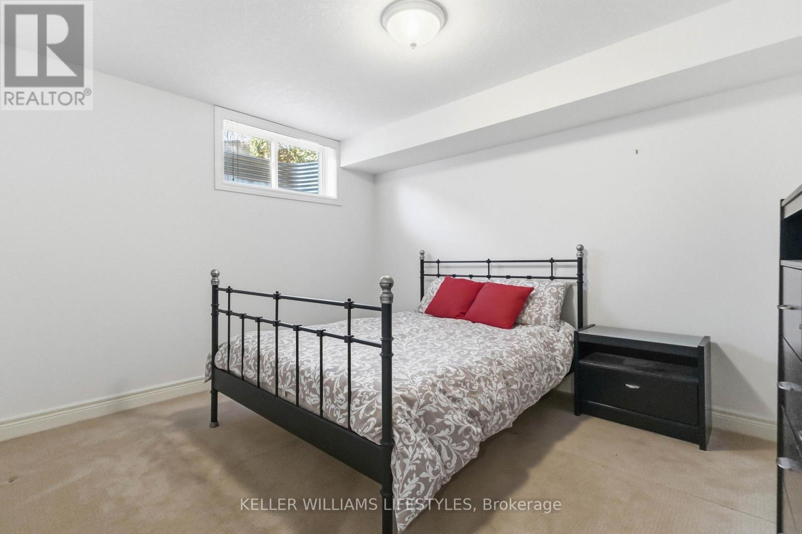 10 TETHERWOOD COURT - 34