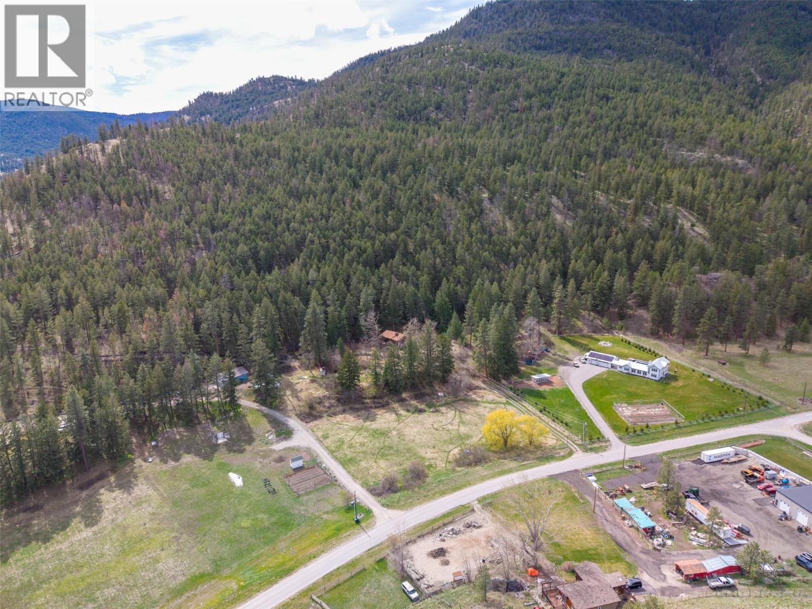 128 Farleigh Lake Road, Penticton