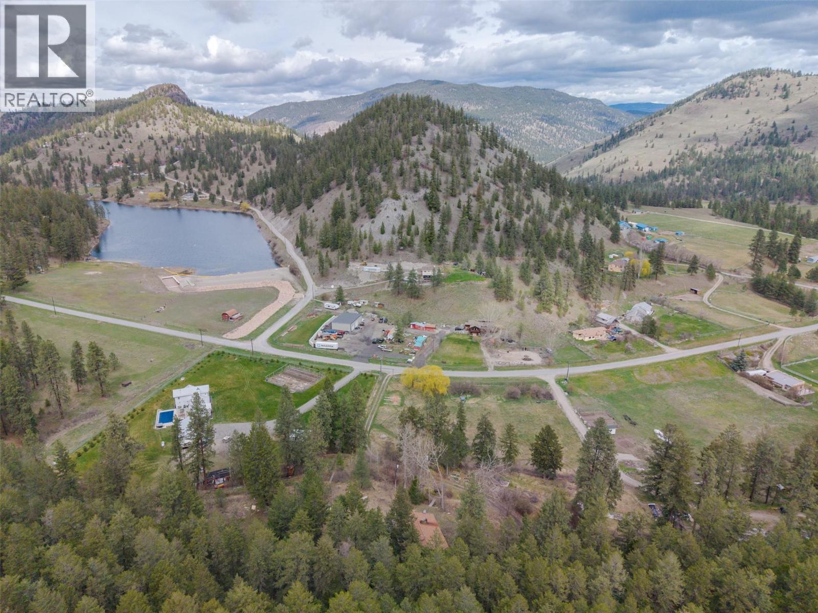 128 Farleigh Lake Road, Penticton