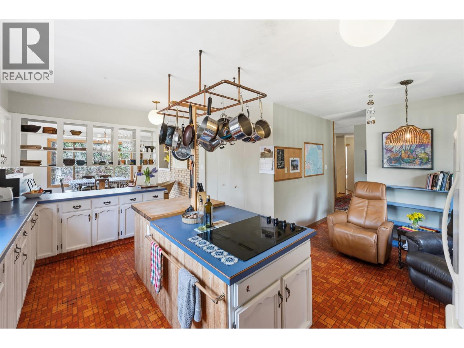 128 Farleigh Lake Road, Penticton