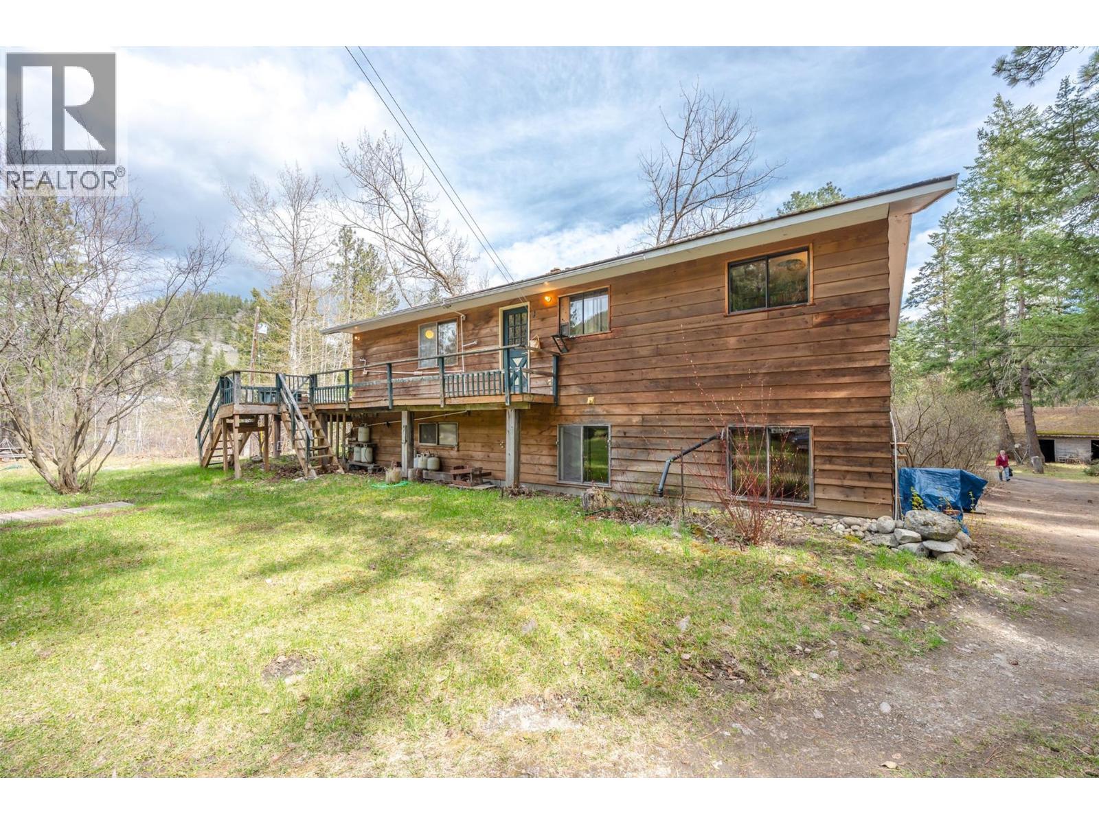 128 Farleigh Lake Road, Penticton