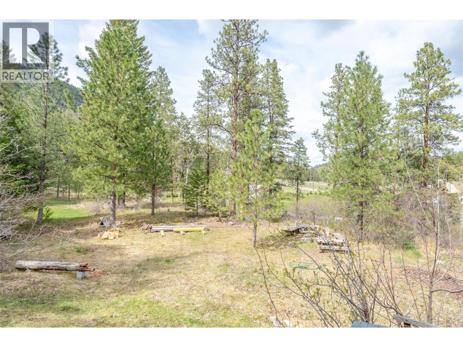 128 Farleigh Lake Road, Penticton
