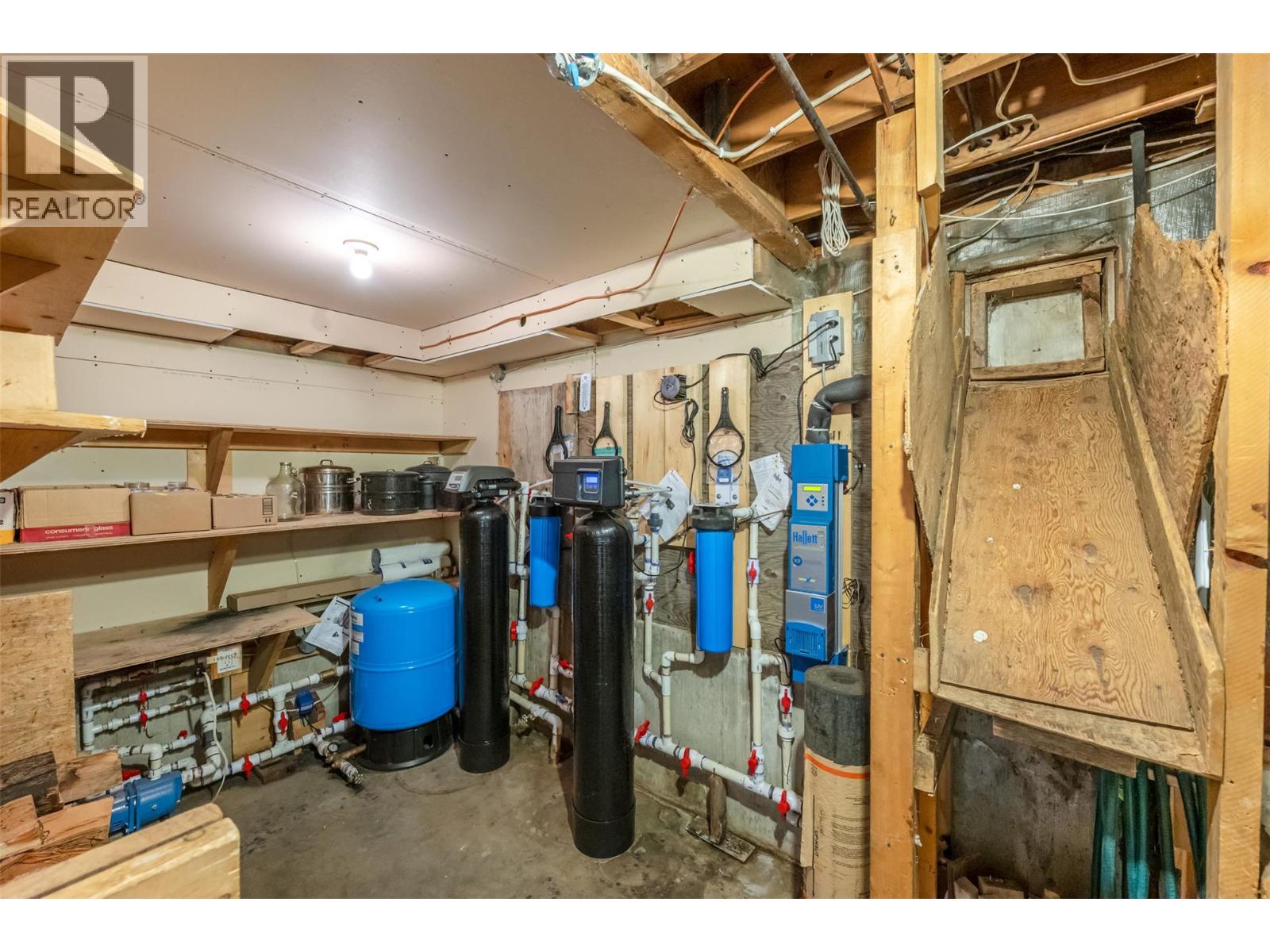 128 Farleigh Lake Road, Penticton