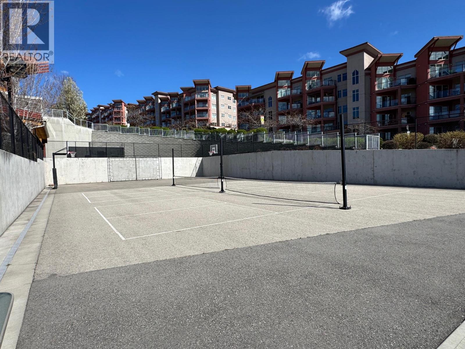 101 3229 Skyview Lane, West Kelowna