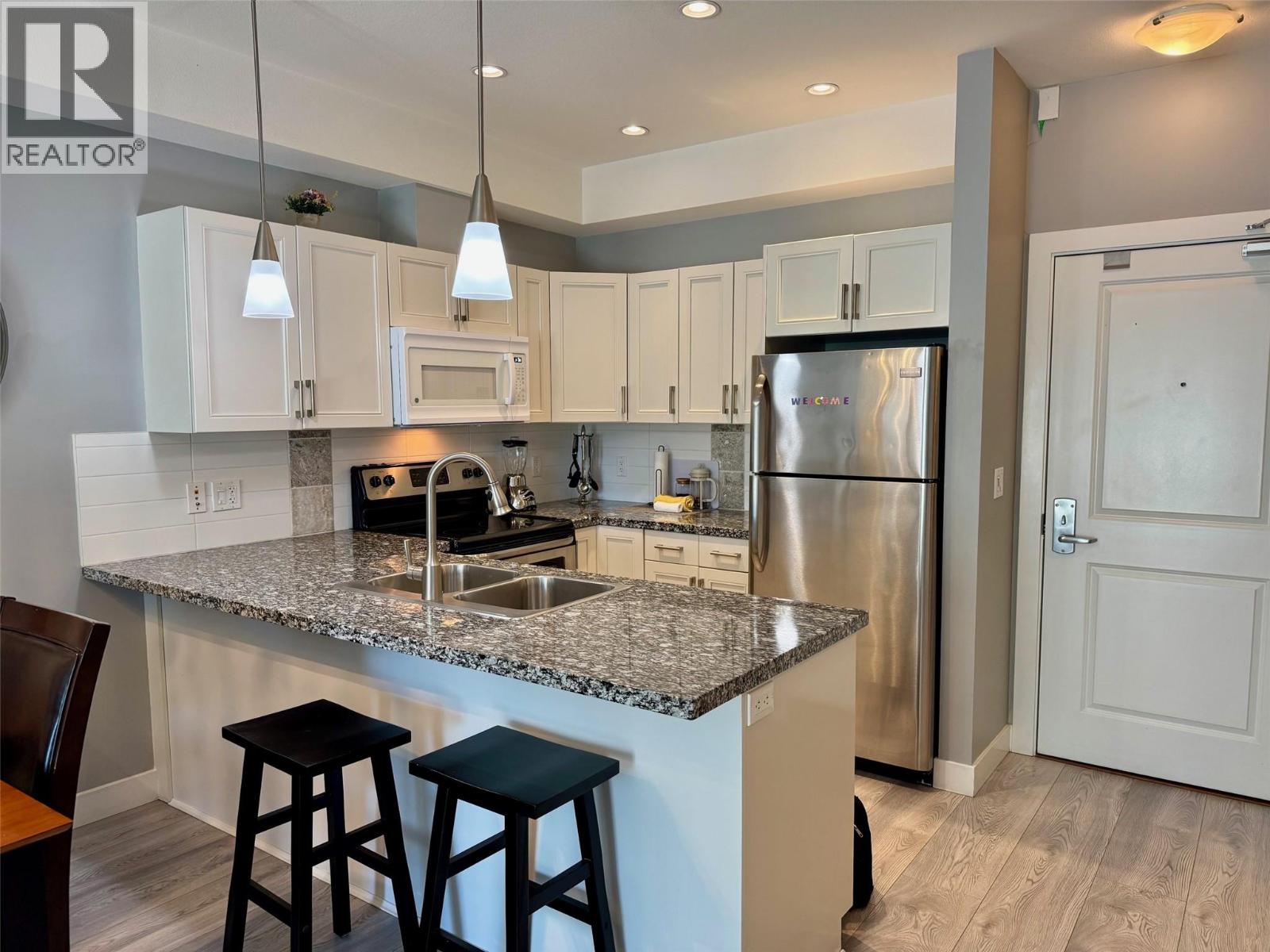 101 3229 Skyview Lane, West Kelowna