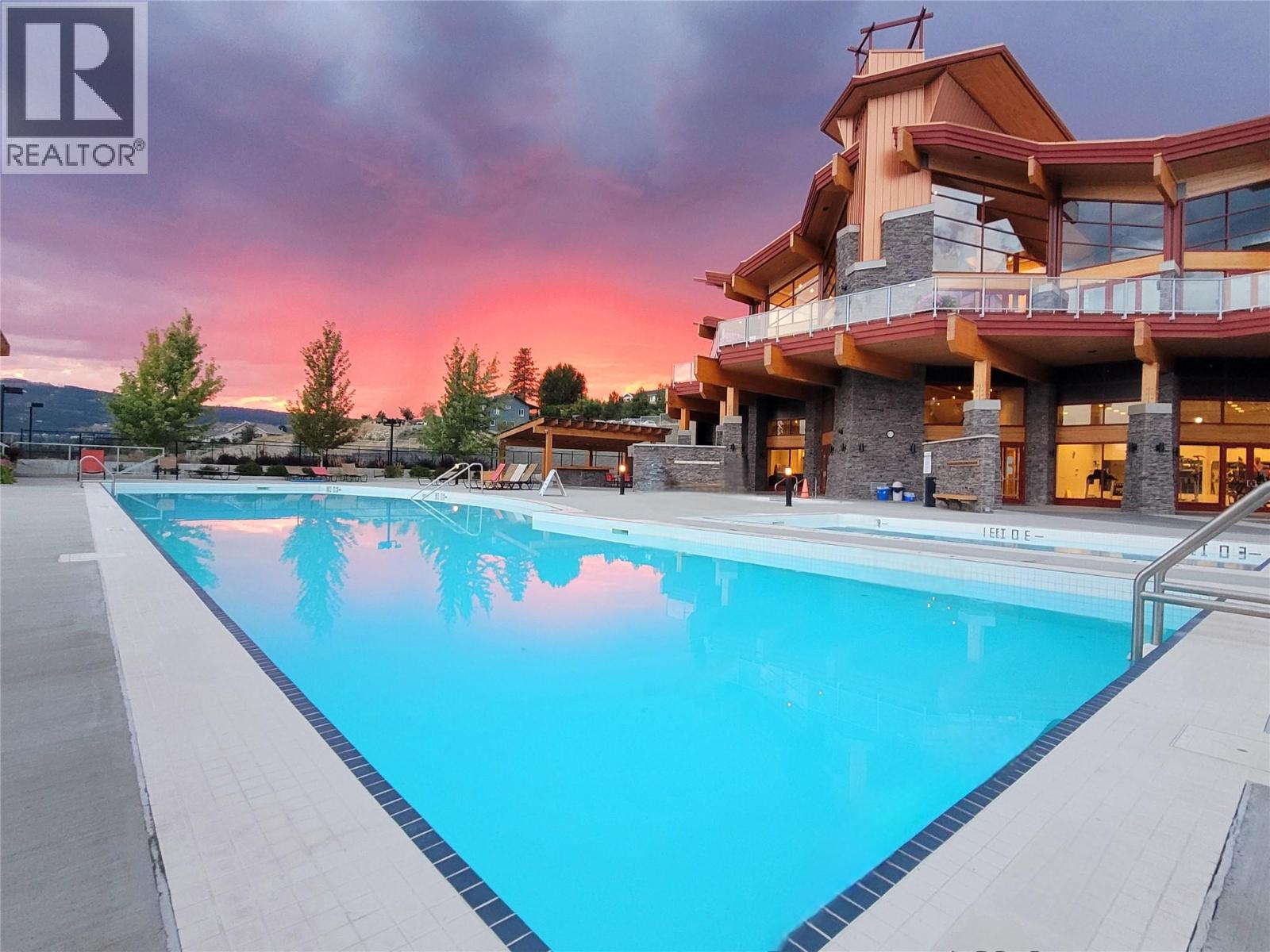 101 3229 Skyview Lane, West Kelowna