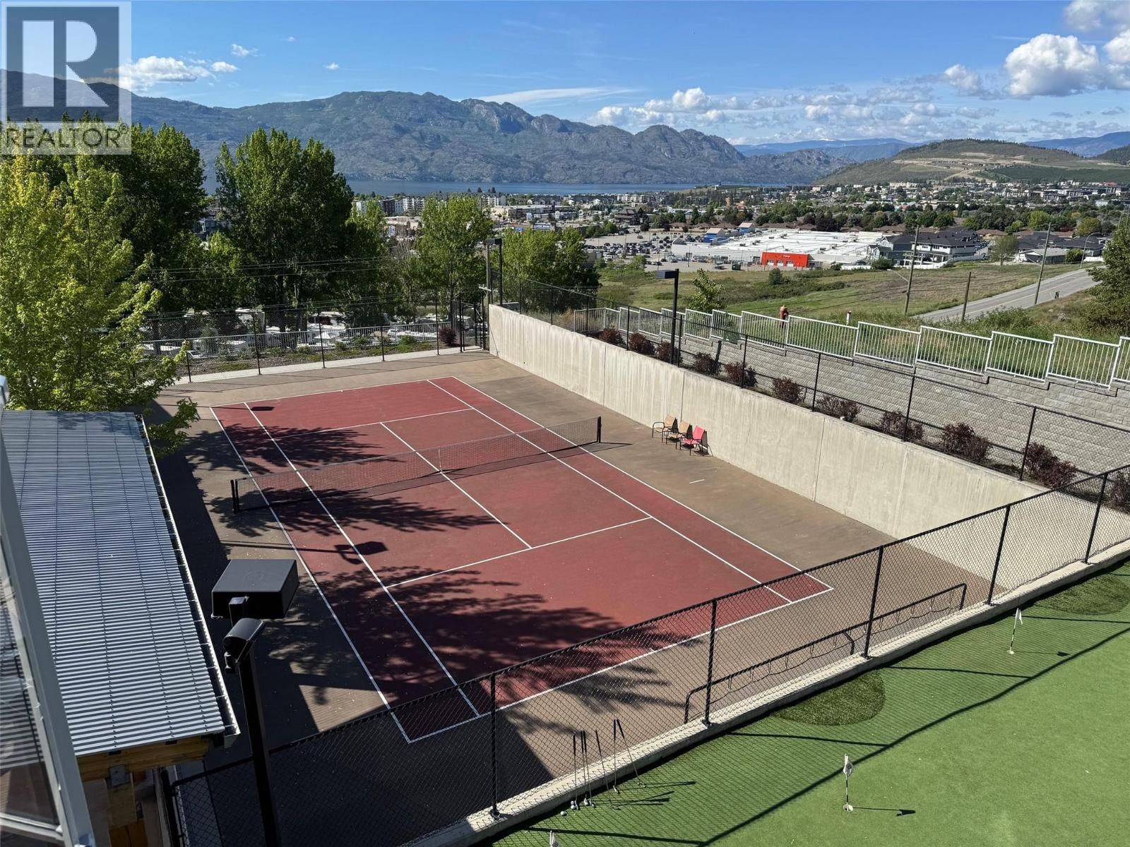 101 3229 Skyview Lane, West Kelowna