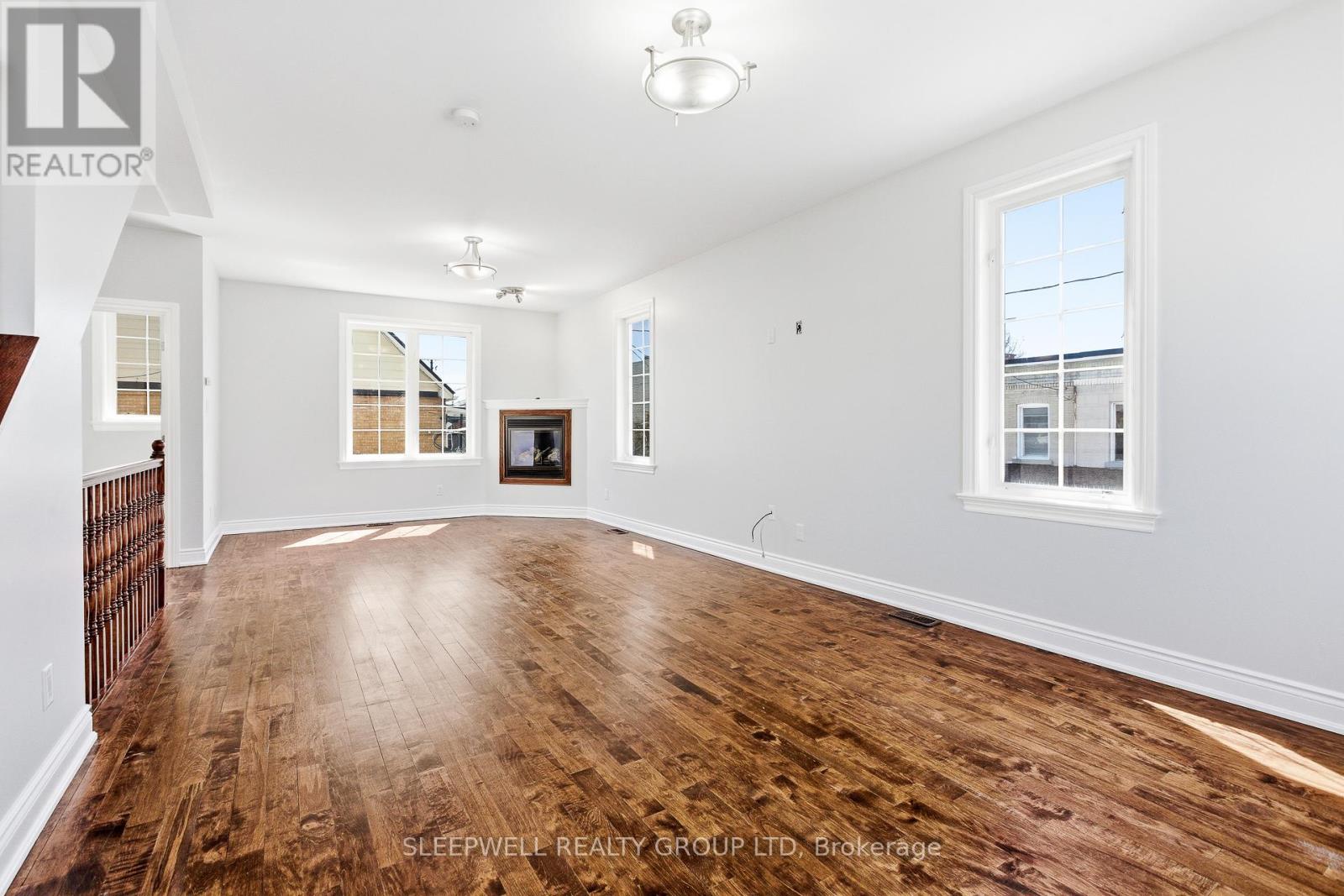 54 CHRISTIE STREET - 19