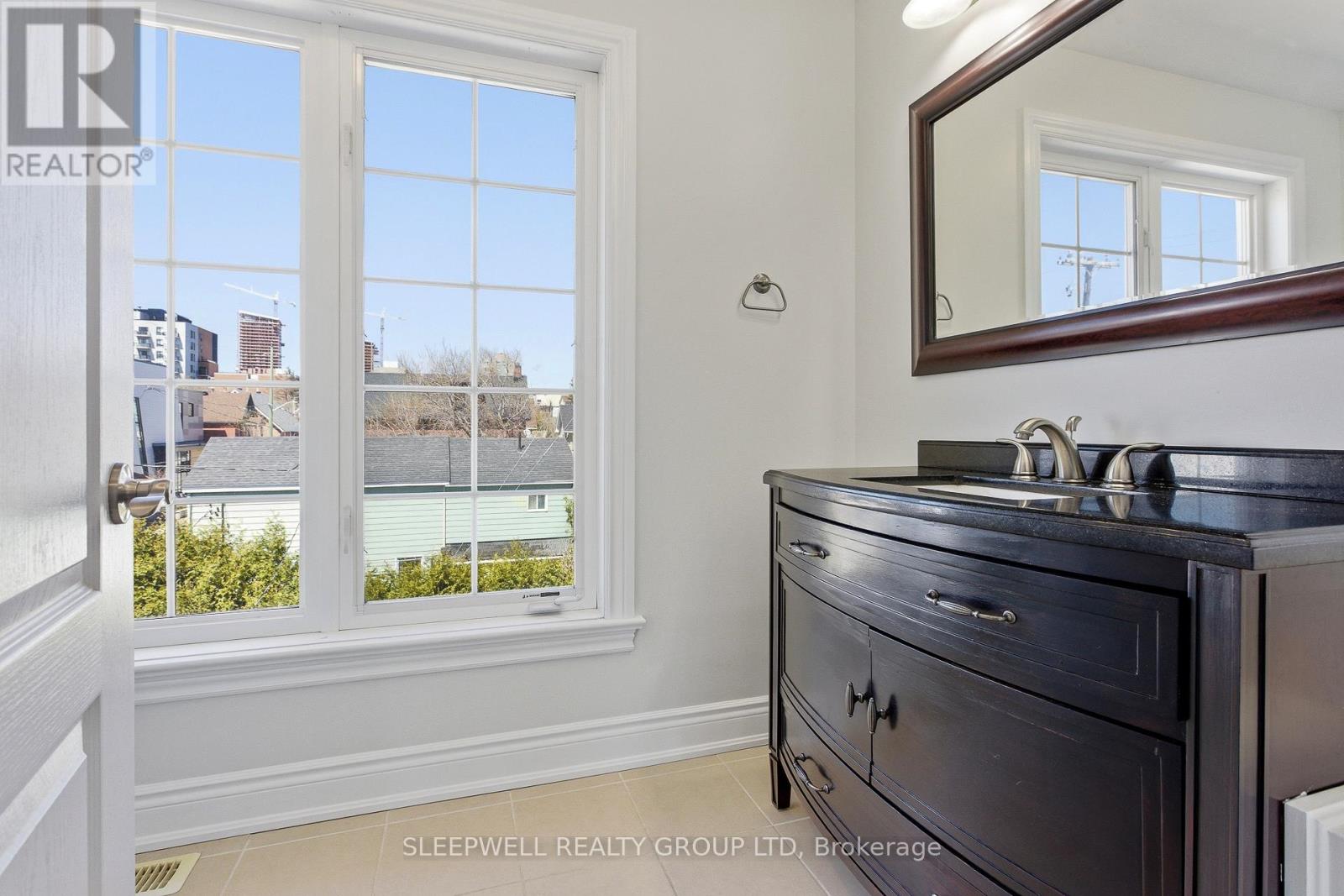 54 CHRISTIE STREET - 24