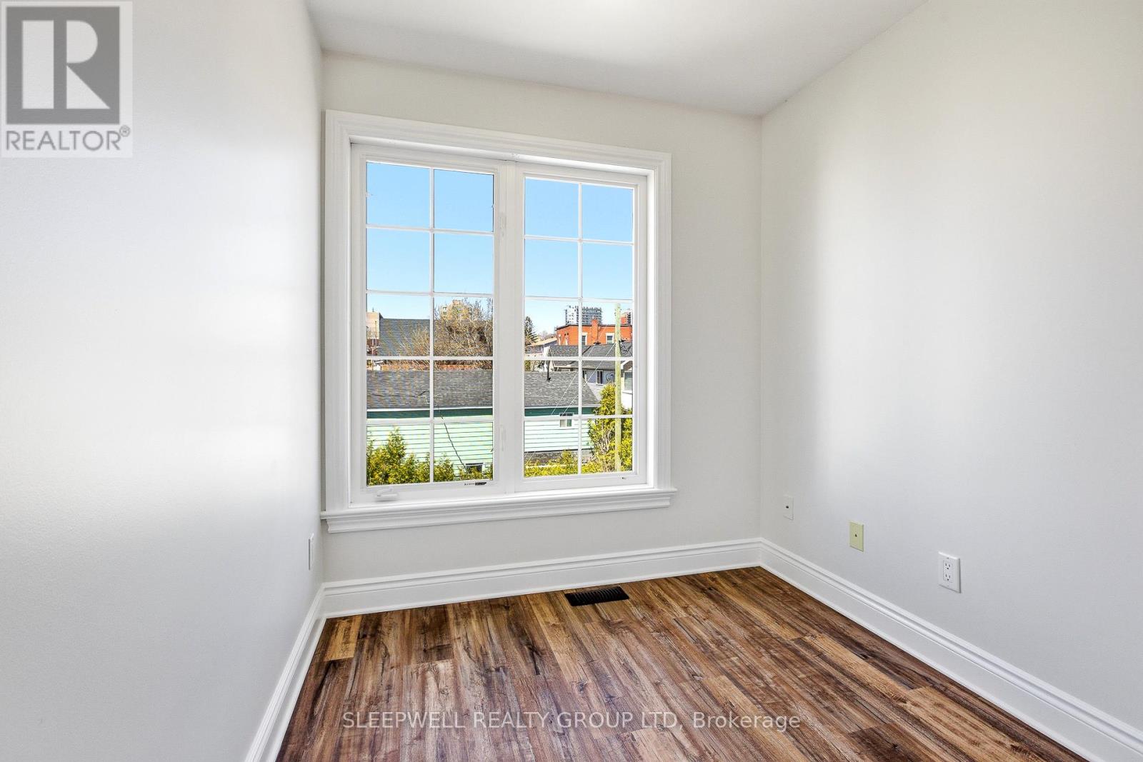 54 CHRISTIE STREET - 30