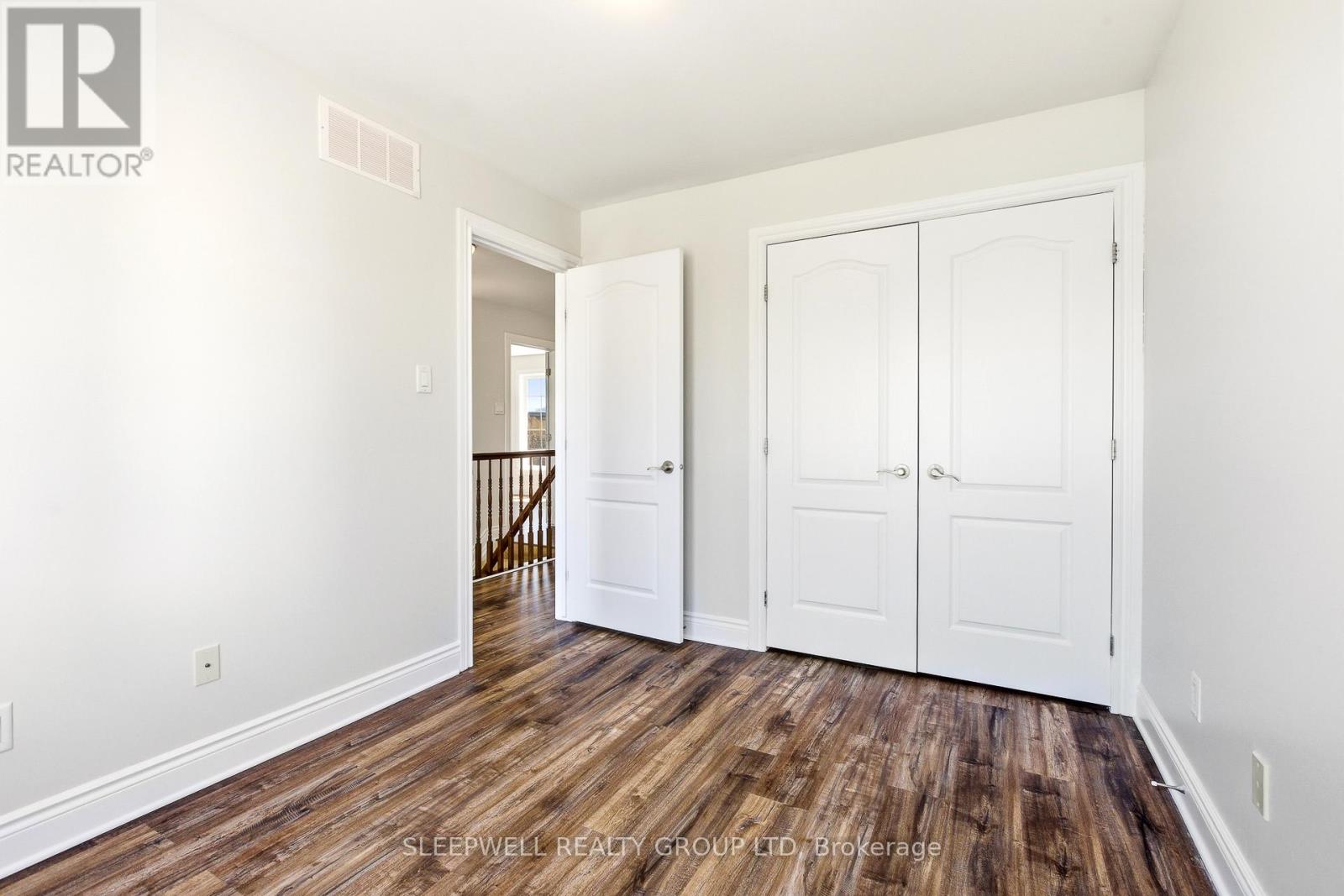 54 CHRISTIE STREET - 32