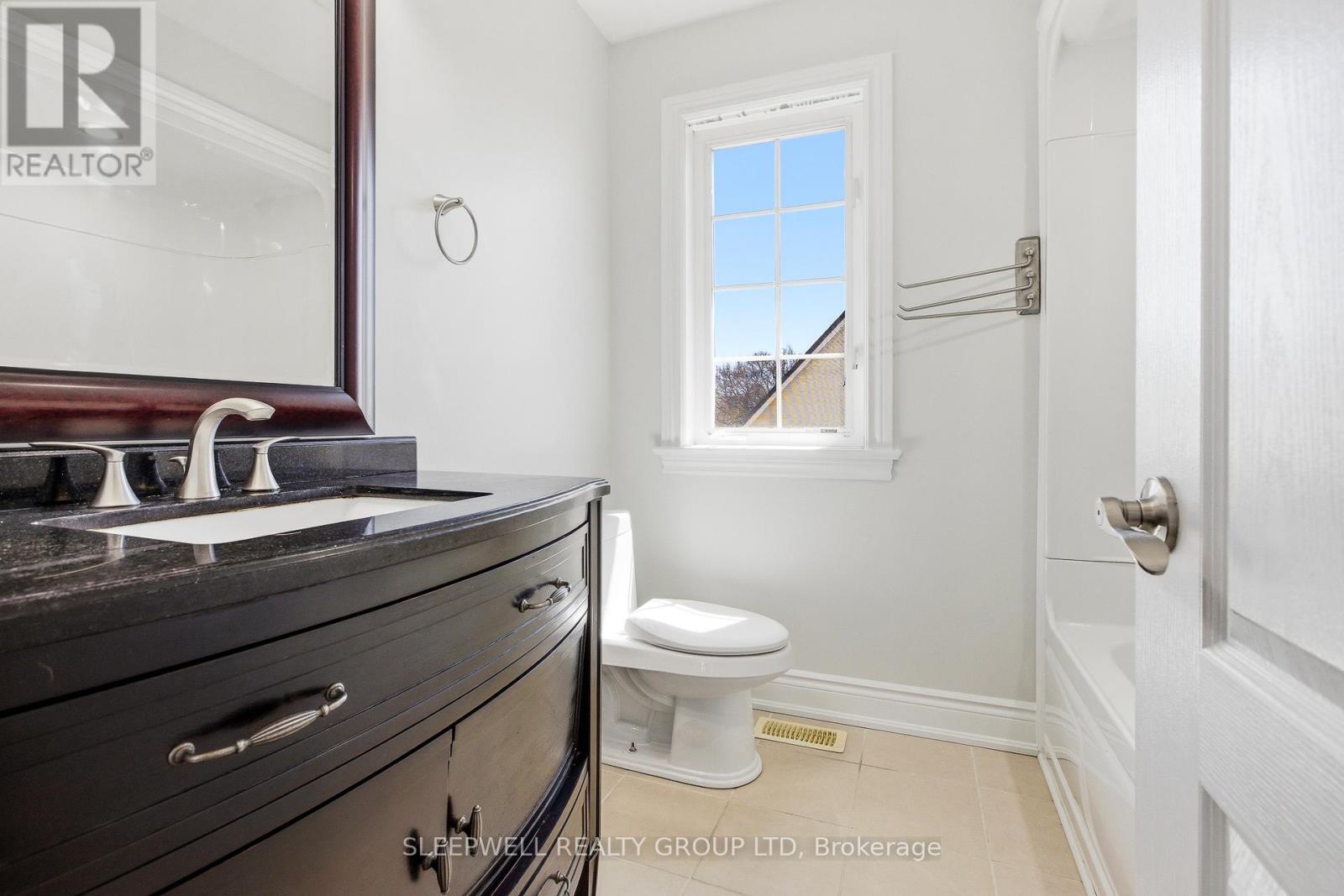 54 CHRISTIE STREET - 33