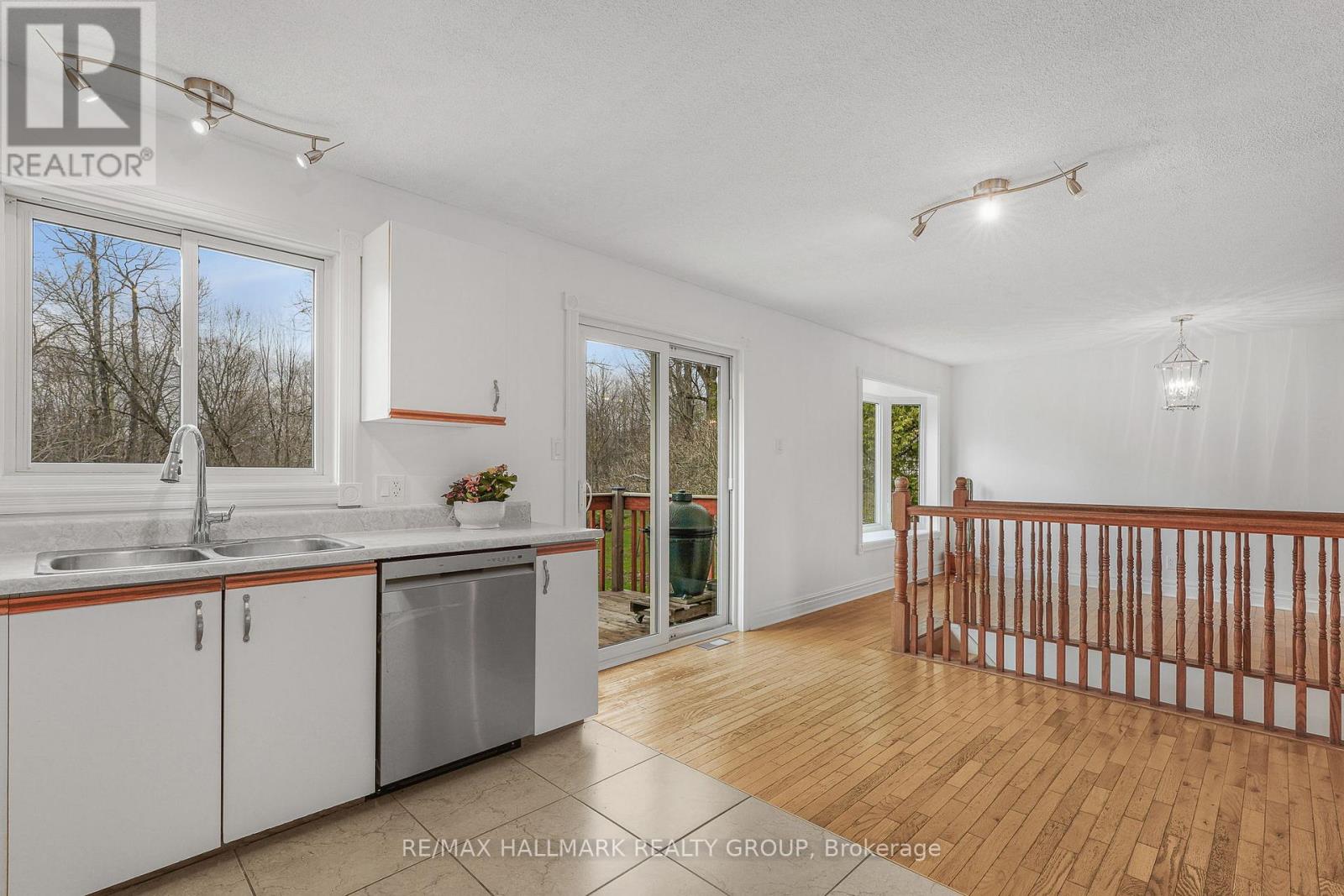 1 CLARENCE COURT - 15