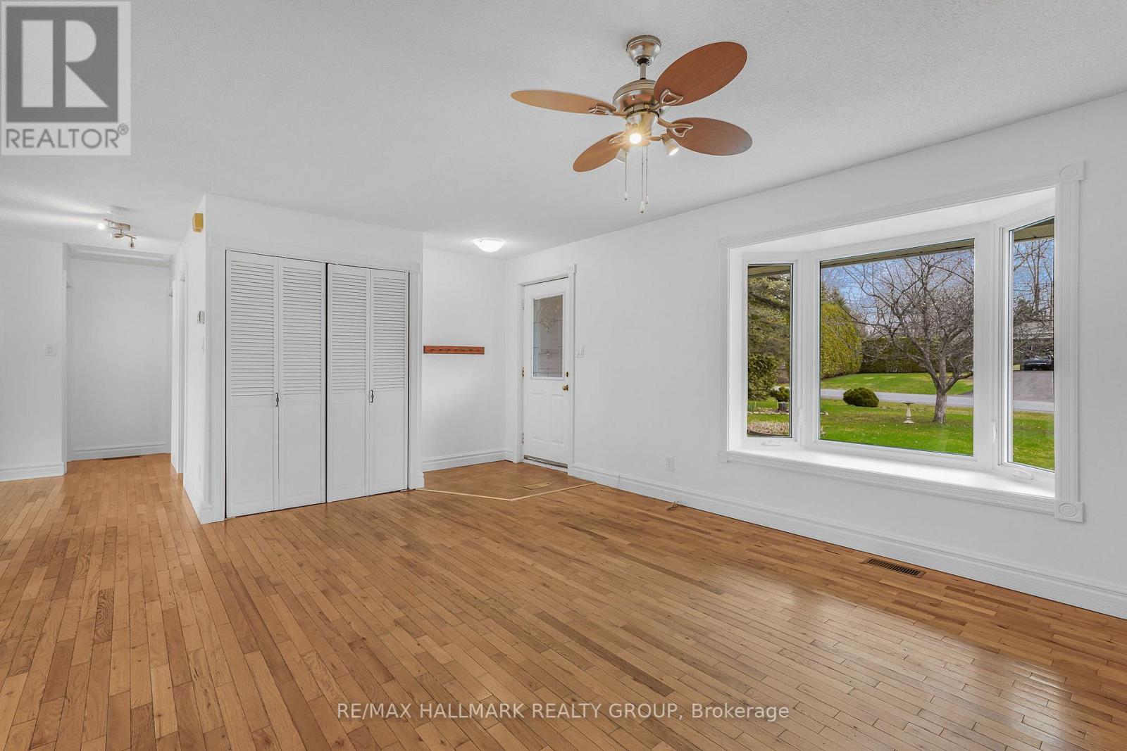 1 CLARENCE COURT - 7