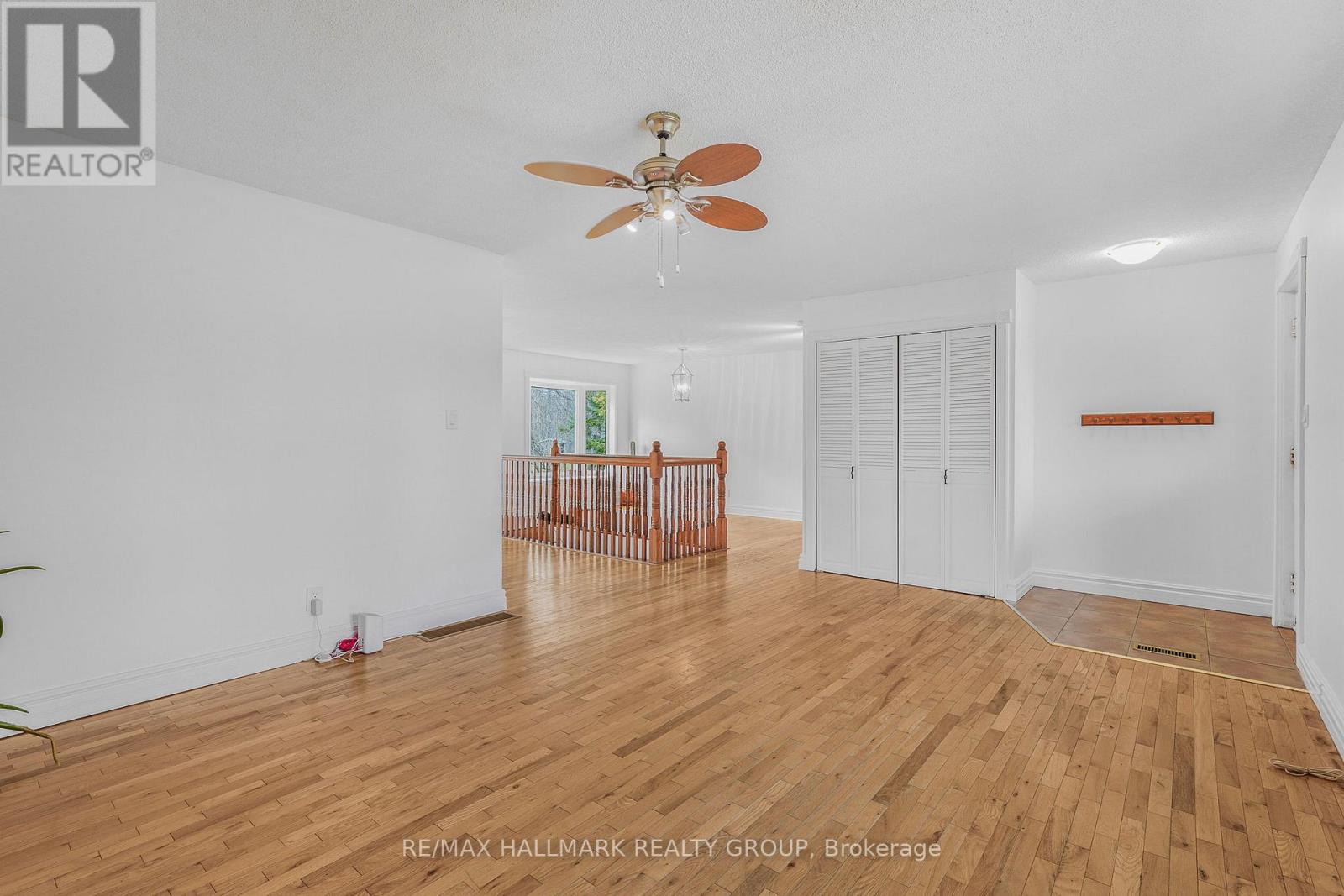 1 CLARENCE COURT - 8
