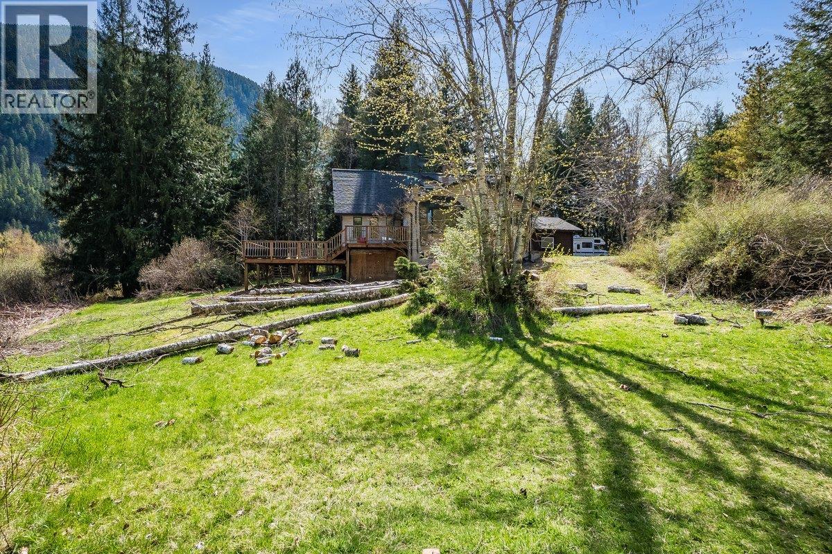 4408 Slocan  River Road - 38