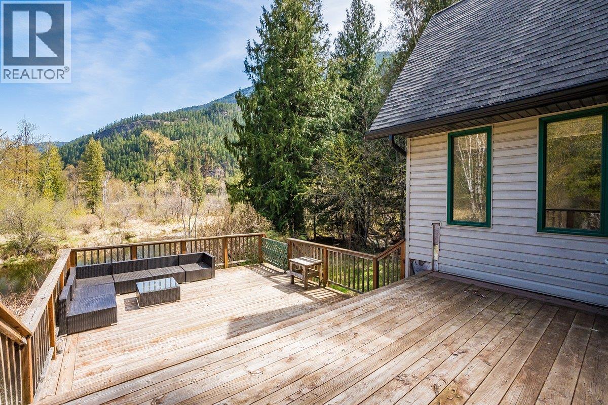 4408 Slocan  River Road - 41