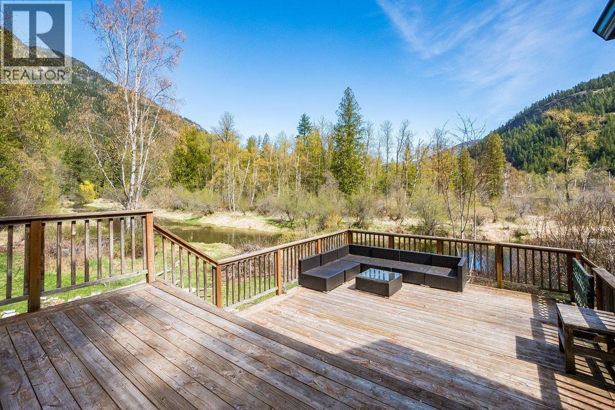 4408 Slocan  River Road - 42