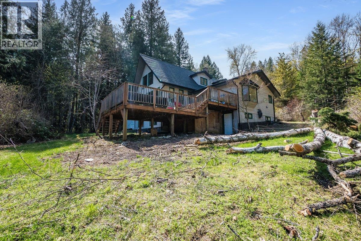 4408 Slocan  River Road - 44