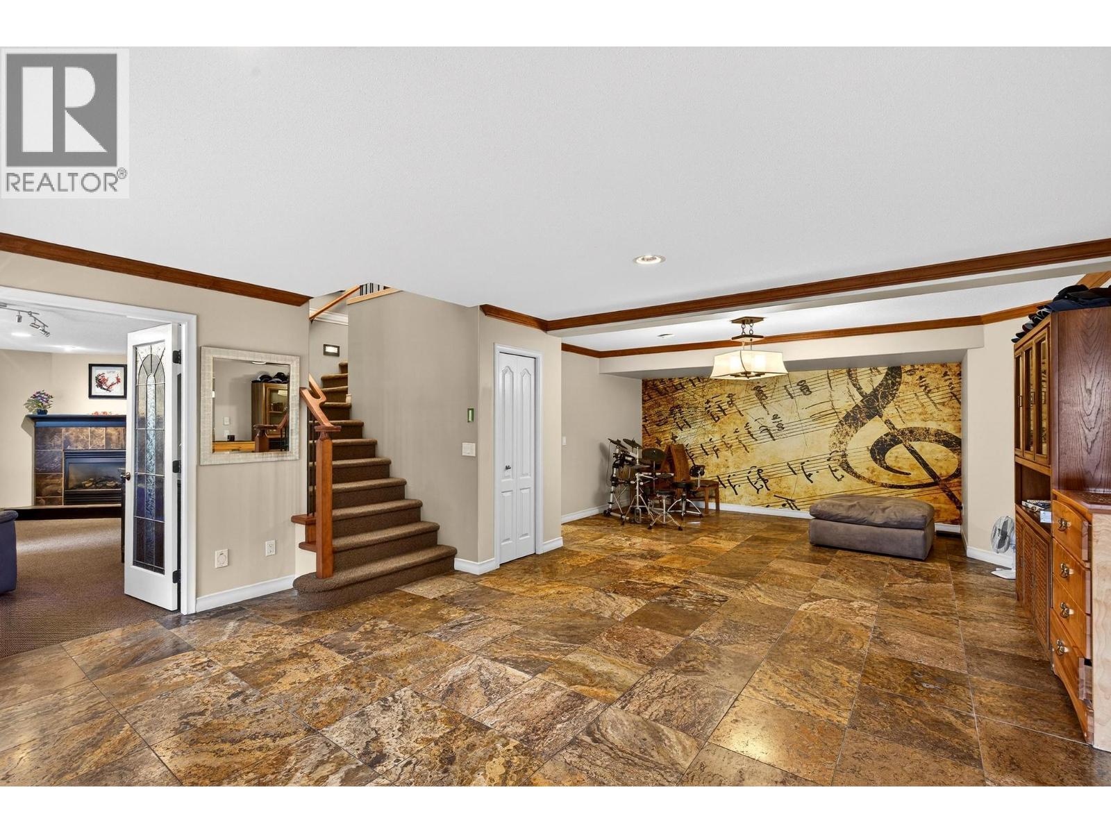 2288 Capistrano Drive, Kelowna