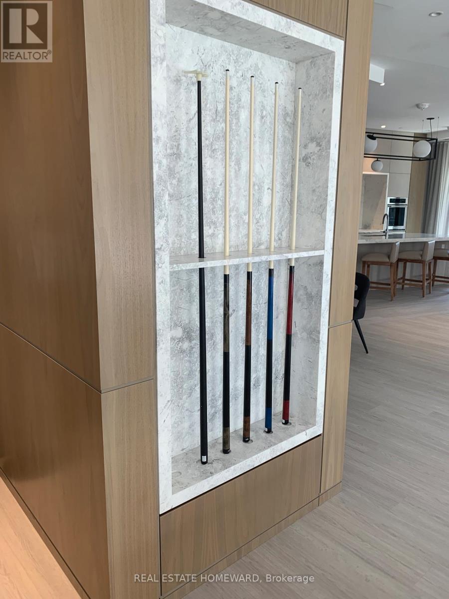 #1118 585 BLOOR STREET E - 20