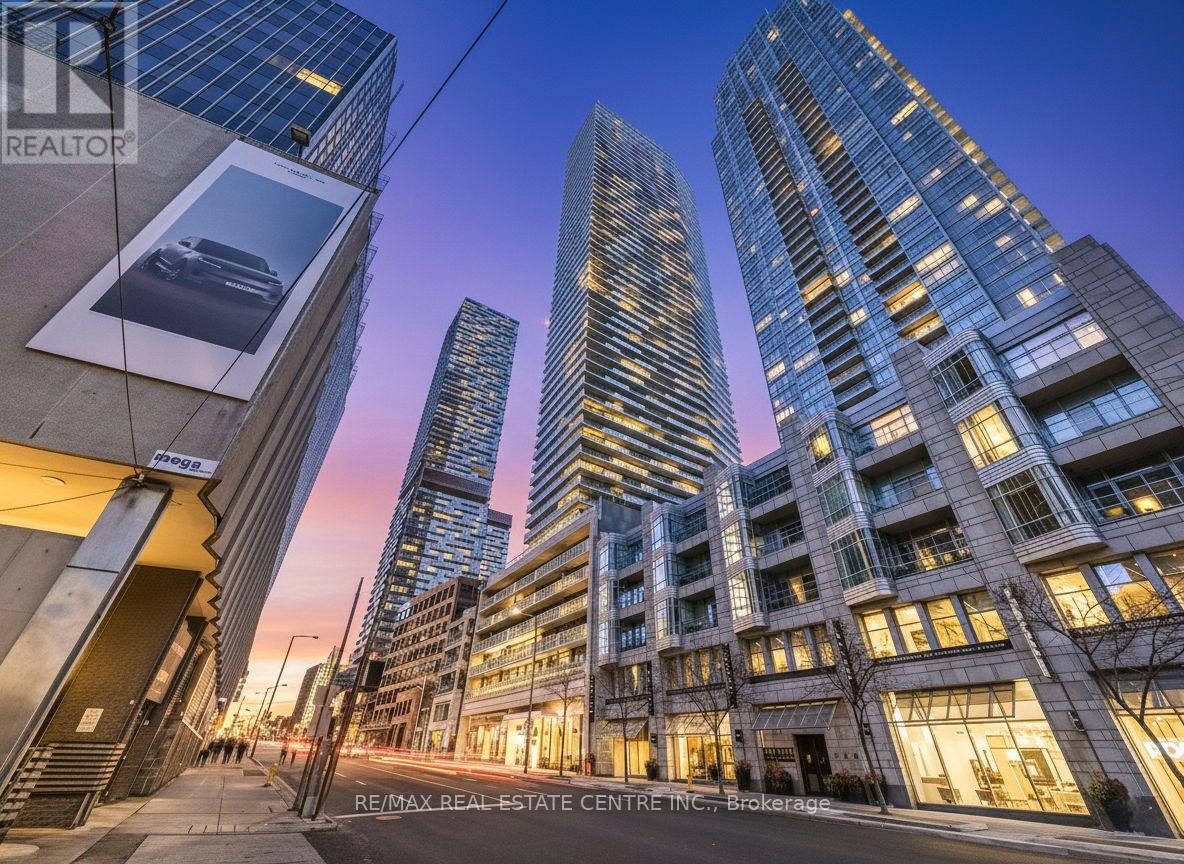 5404 - 2221 YONGE STREET