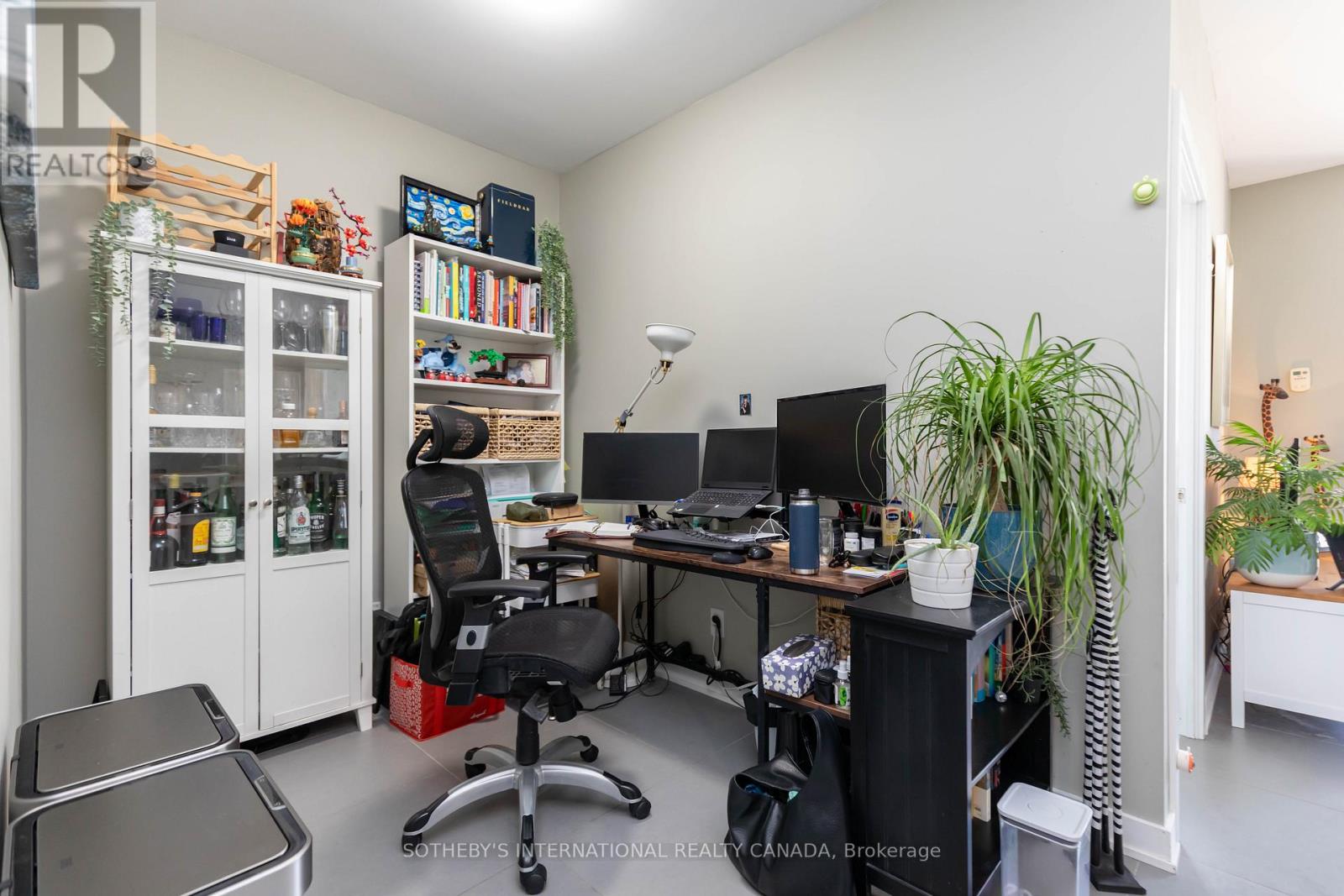 #1215 1 MARKET STREET - 17