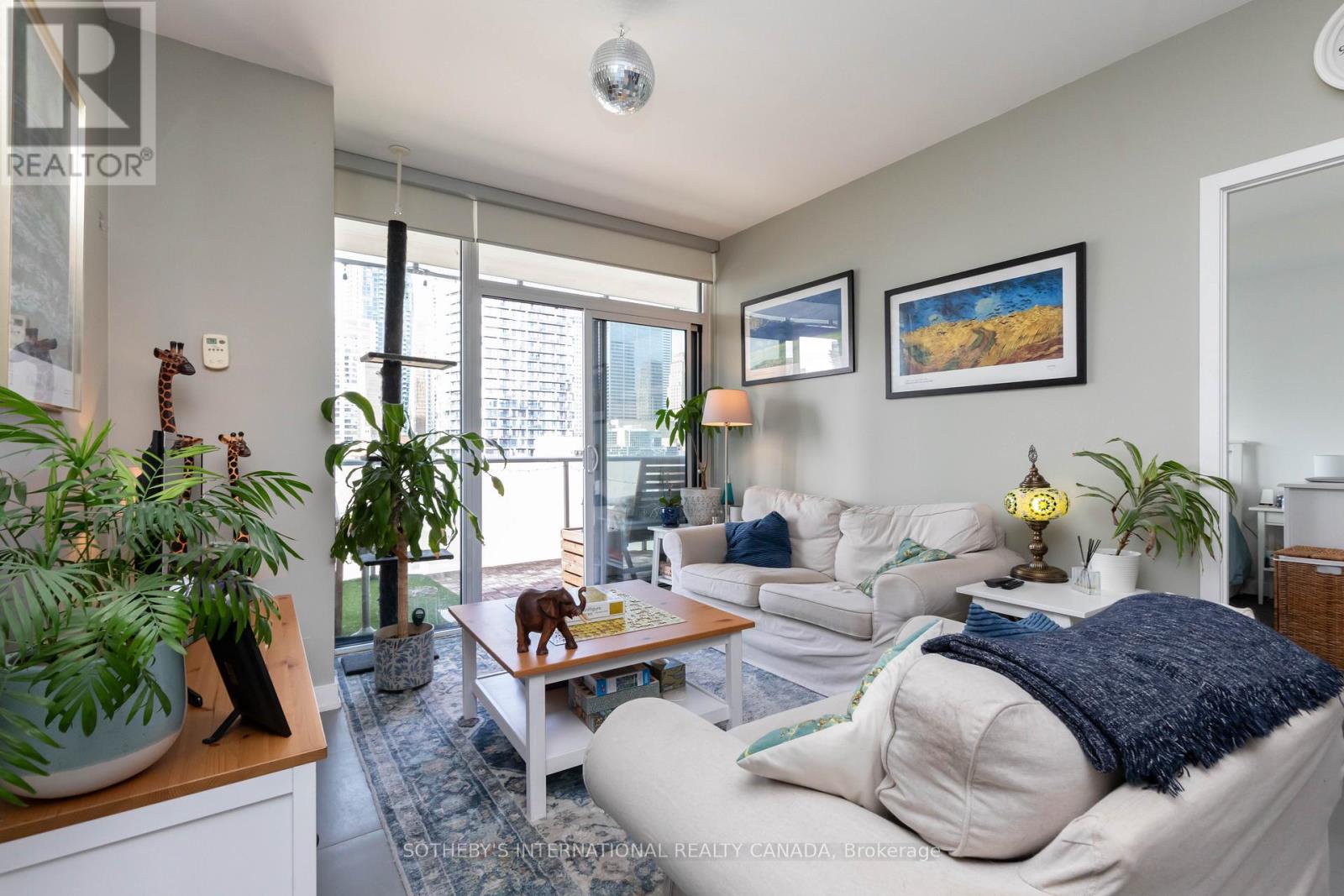 #1215 1 MARKET STREET - 2