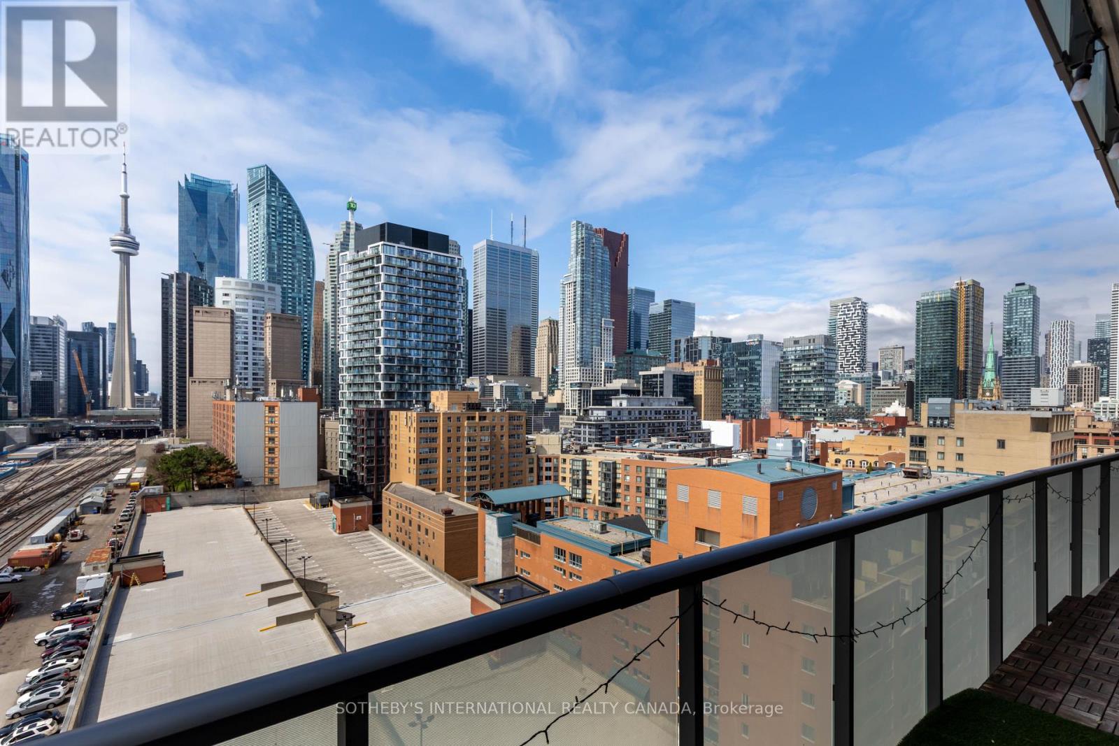 #1215 1 MARKET STREET - 23
