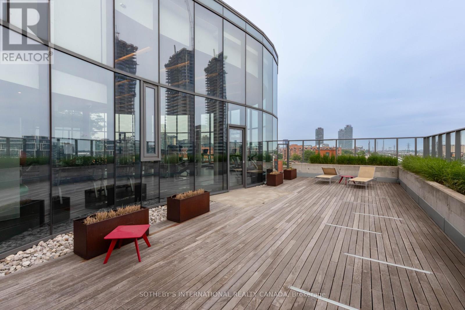 #1215 1 MARKET STREET - 28
