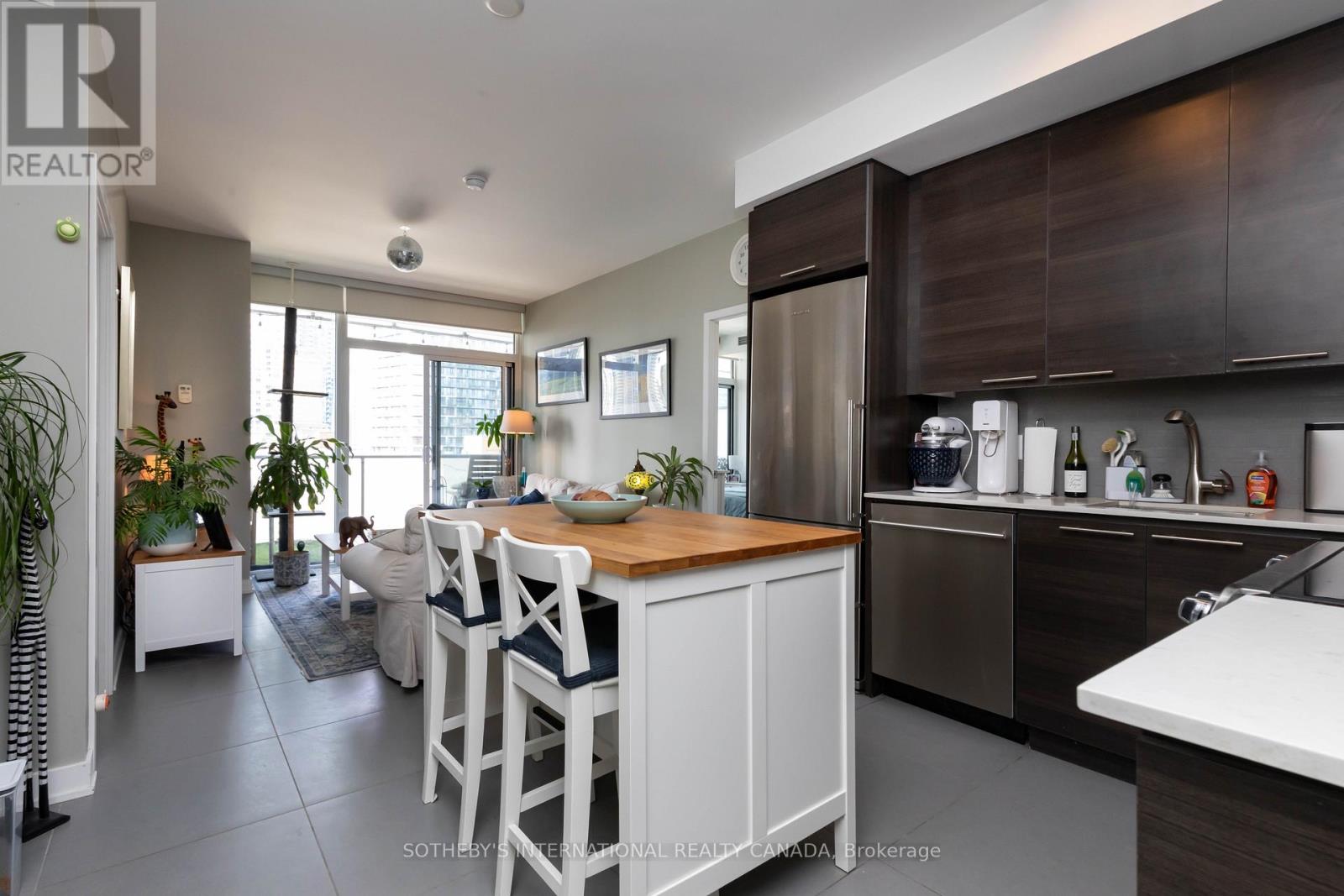 #1215 1 MARKET STREET - 9