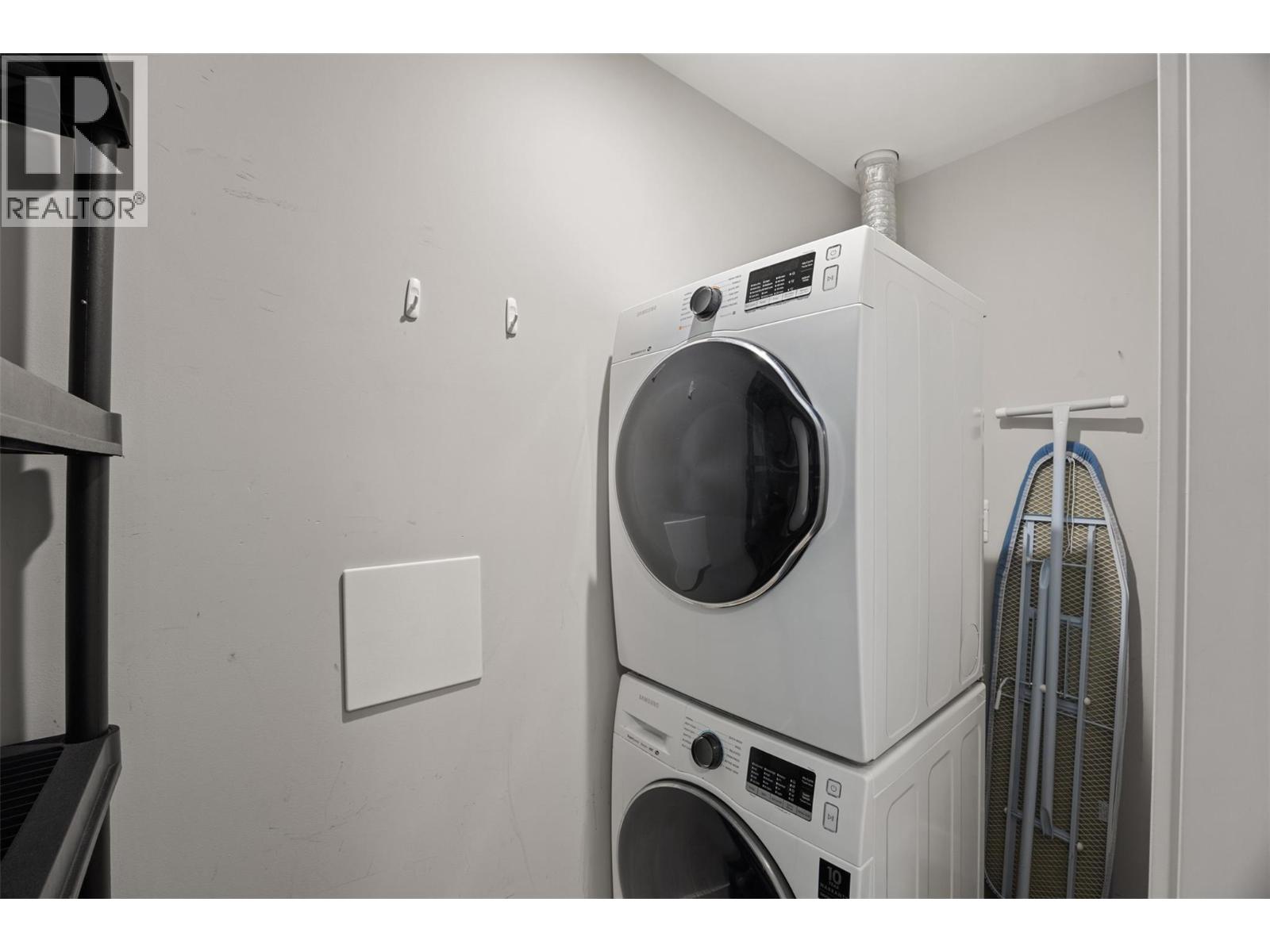 #207 875 University Drive - 26