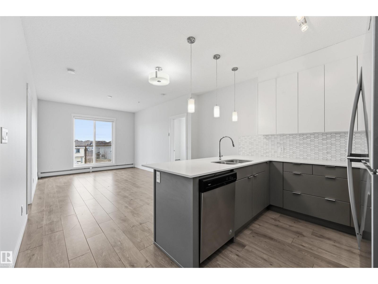 #317 812 WELSH DR SW, Edmonton