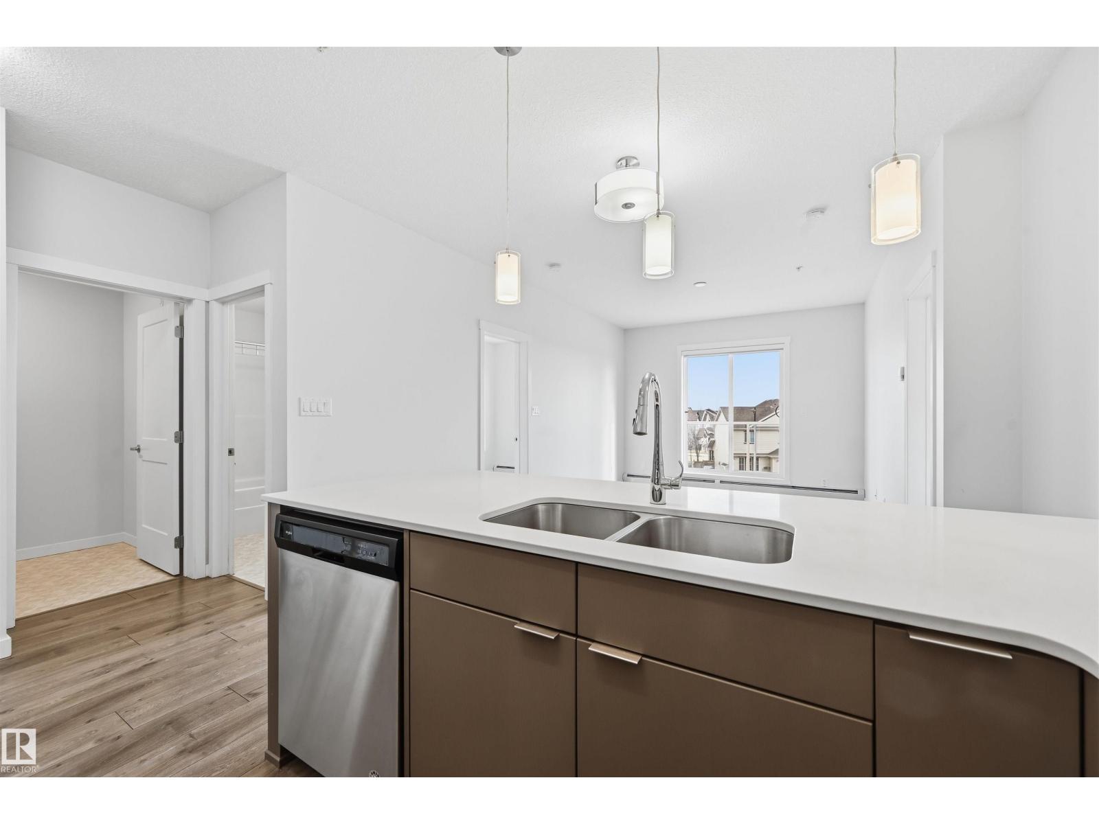 #317 812 WELSH DR SW, Edmonton