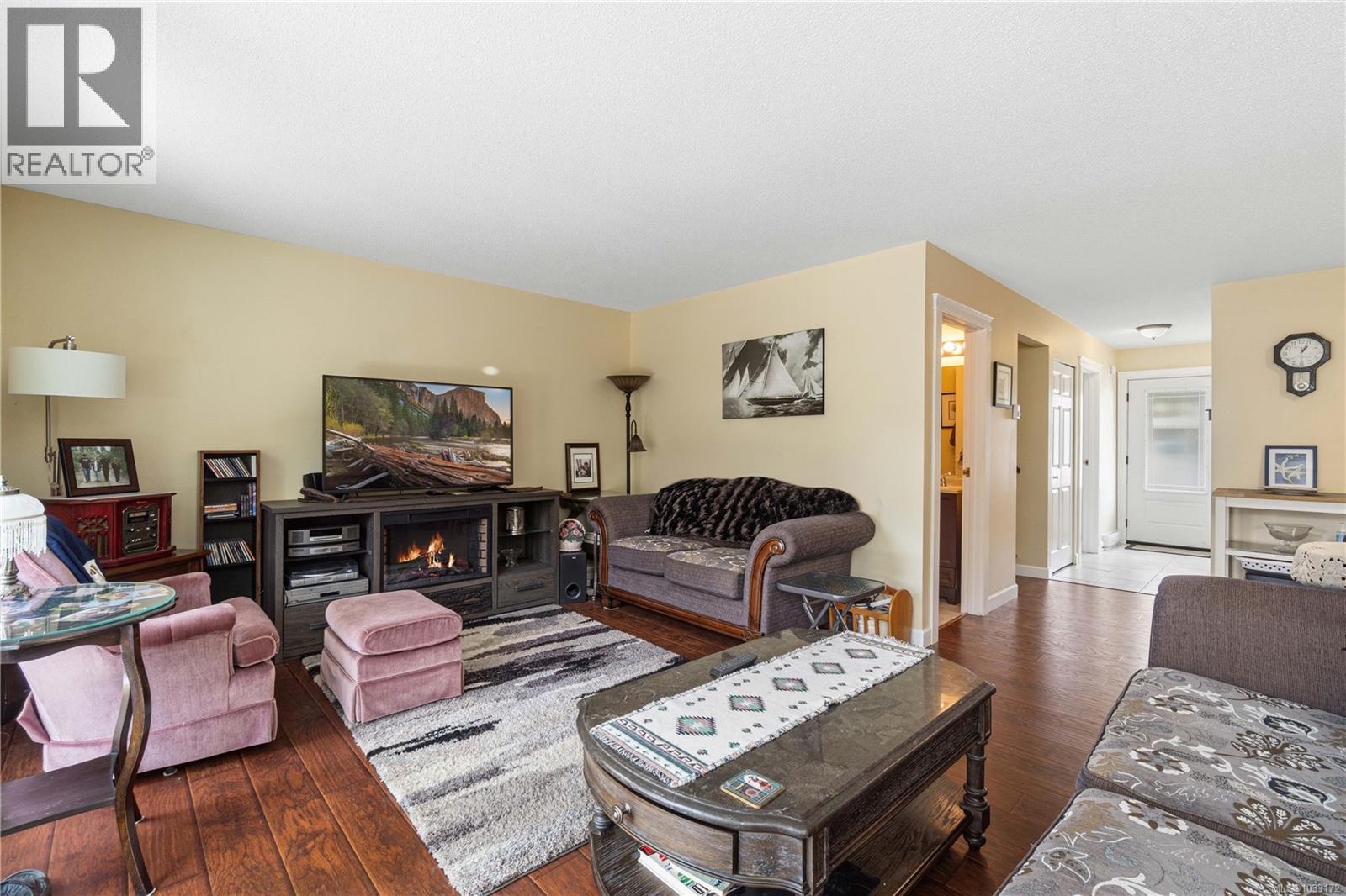 #3 3350 ISLAND HWY - 11