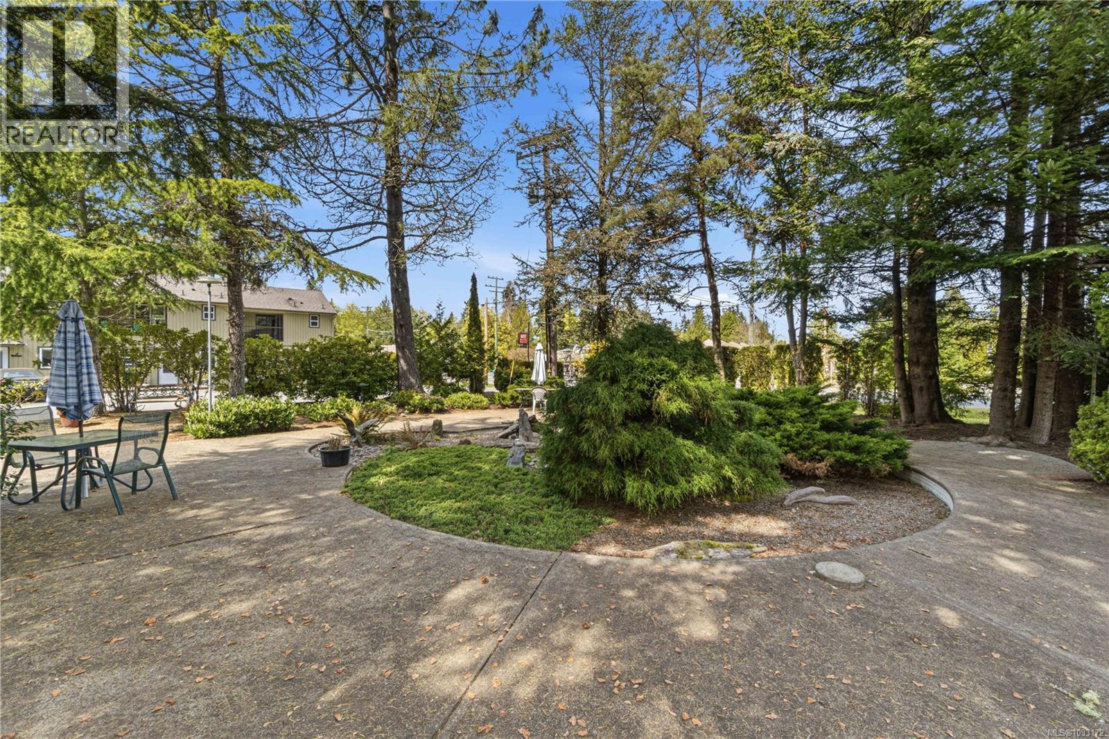 #3 3350 ISLAND HWY - 36