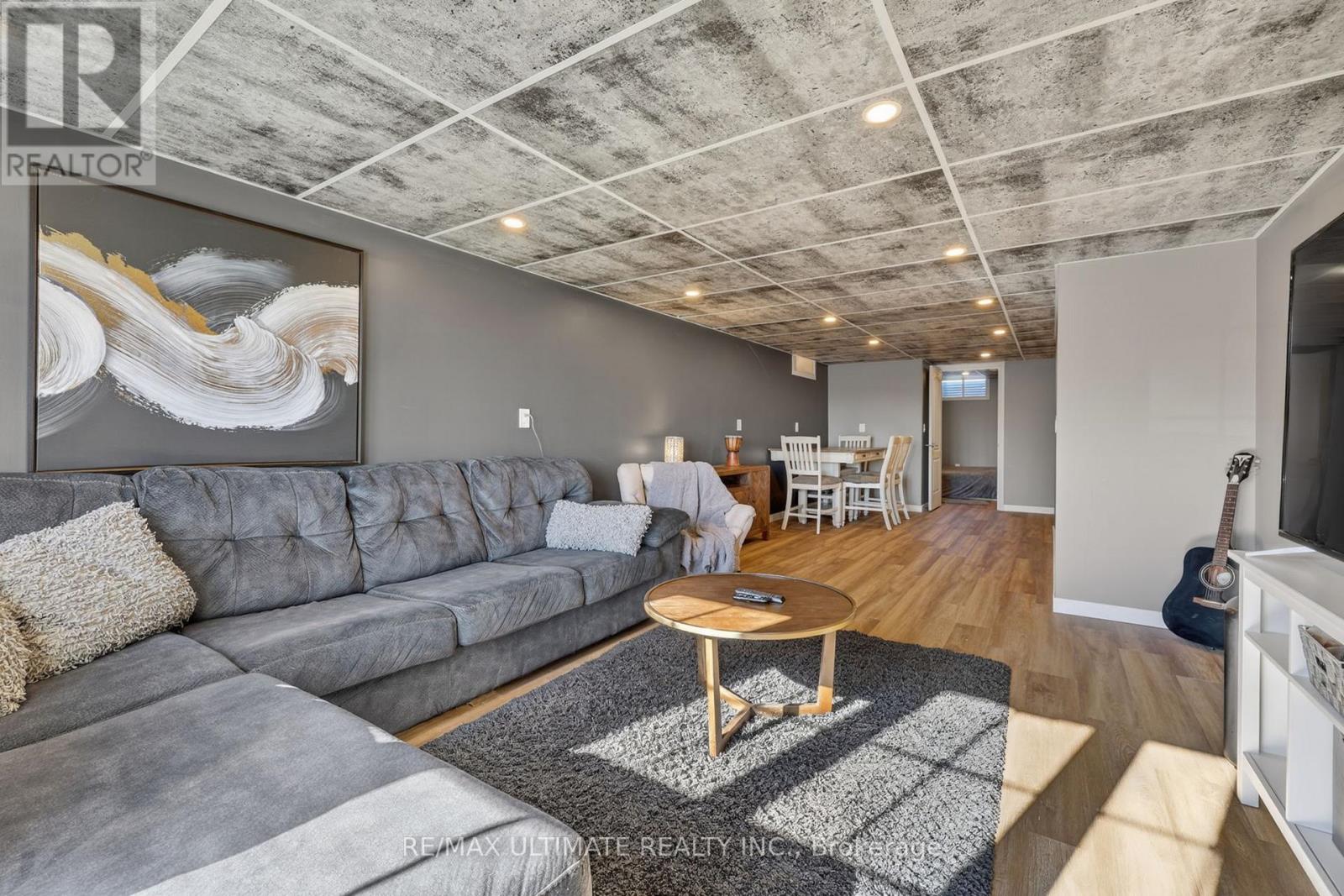 2962 MONARCH DRIVE - 36