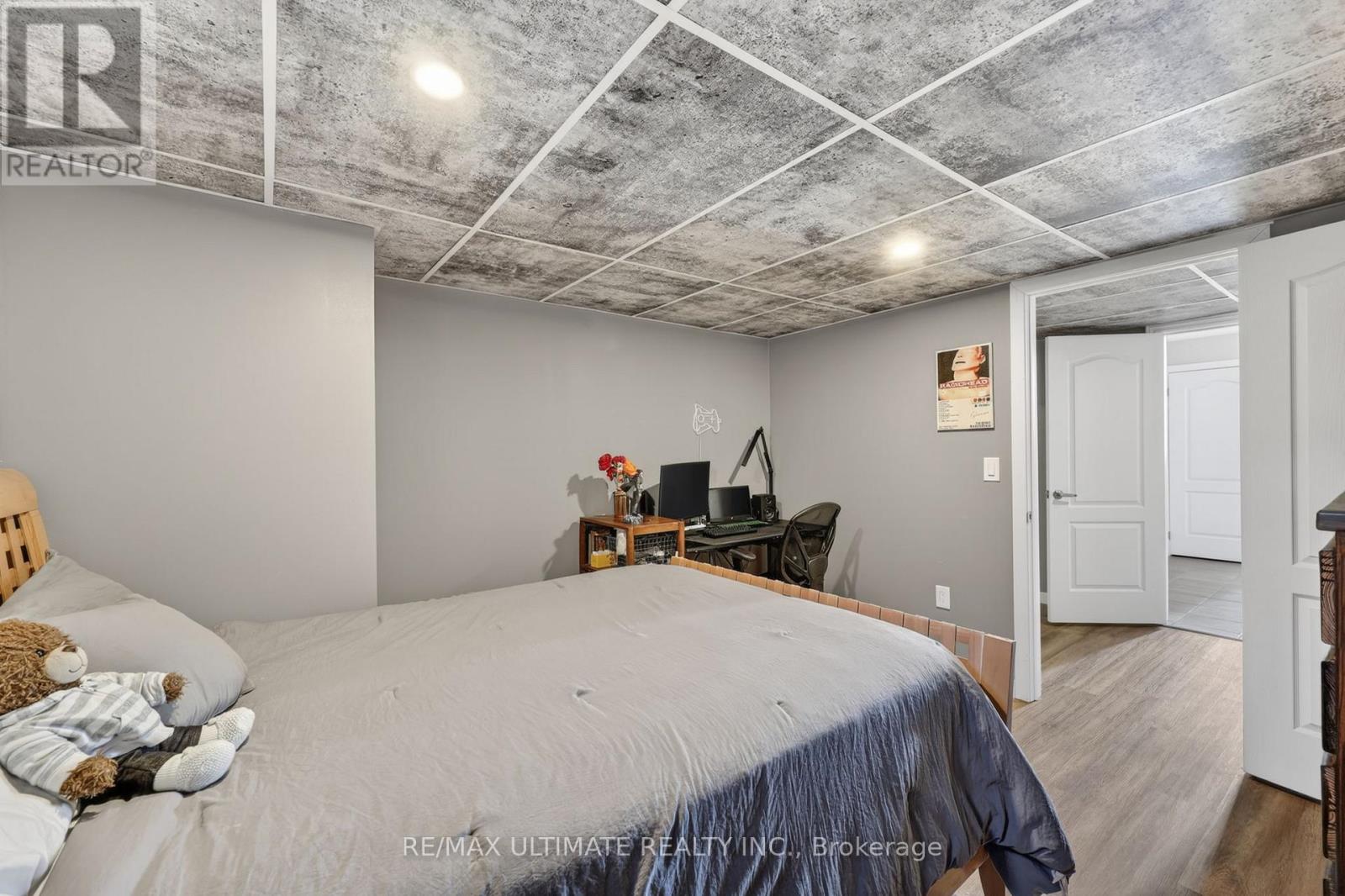 2962 MONARCH DRIVE - 40