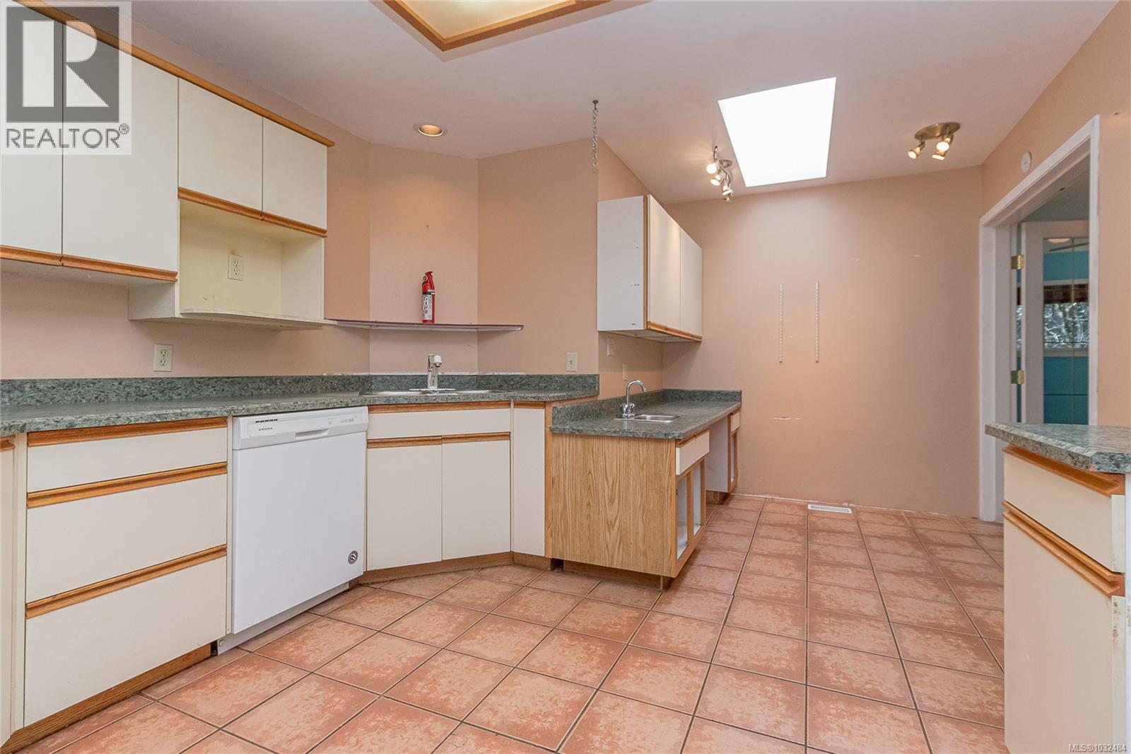  2380 Damascus Road, Shawnigan Lake