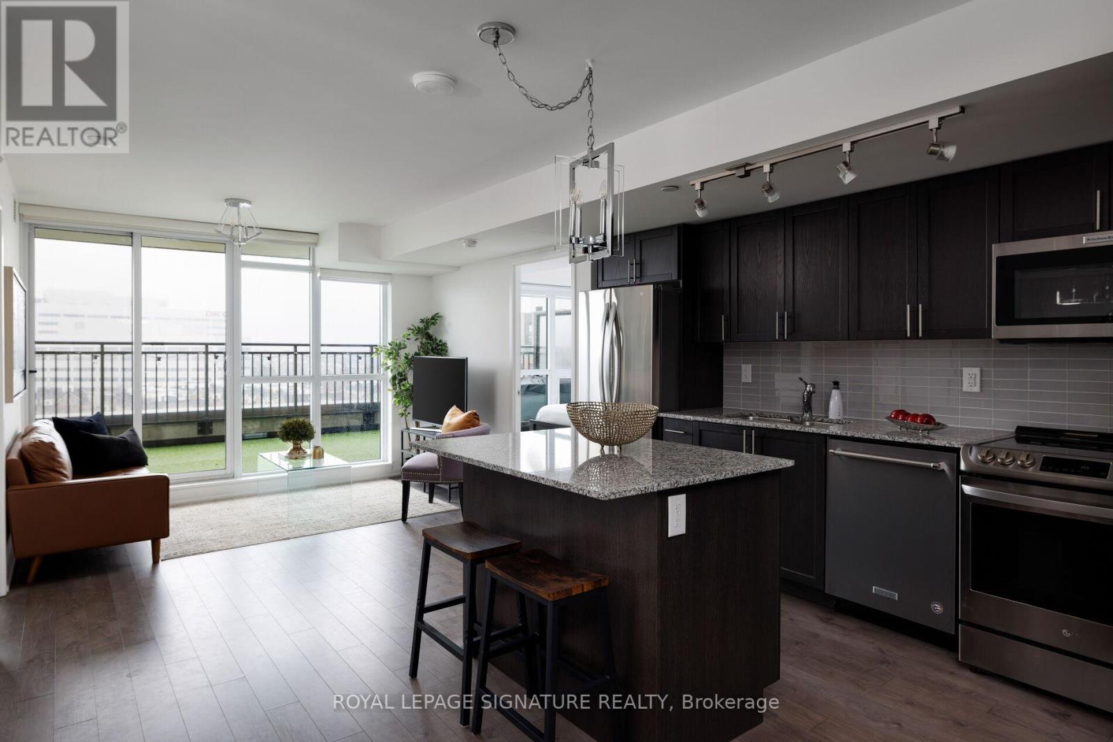 #726 3091 DUFFERIN STREET - 10