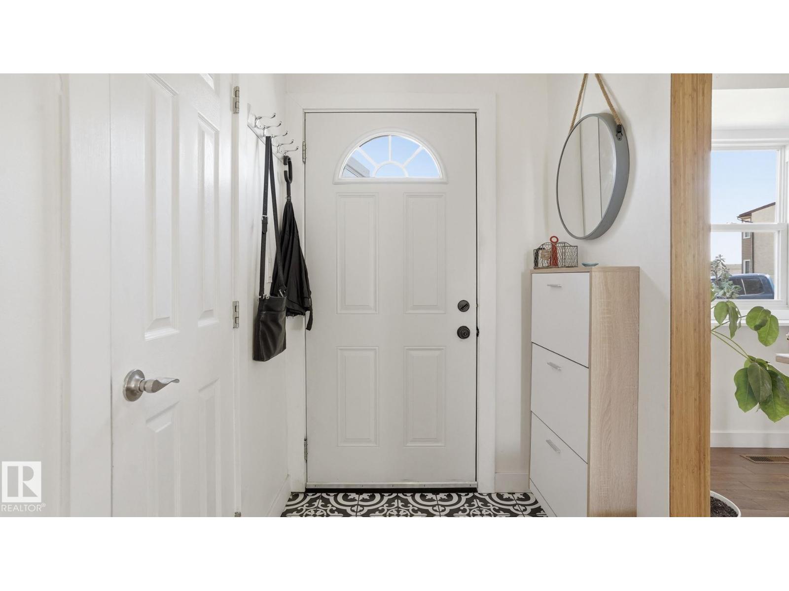 #36 10453 20 AV NW - 5