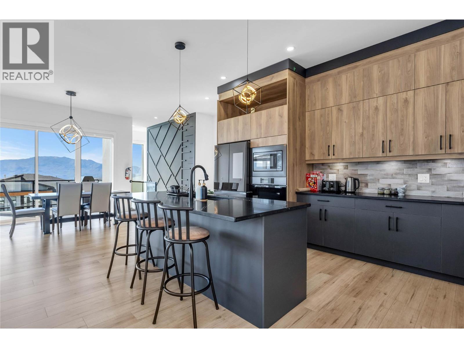  2842 Copper Ridge Drive, West Kelowna