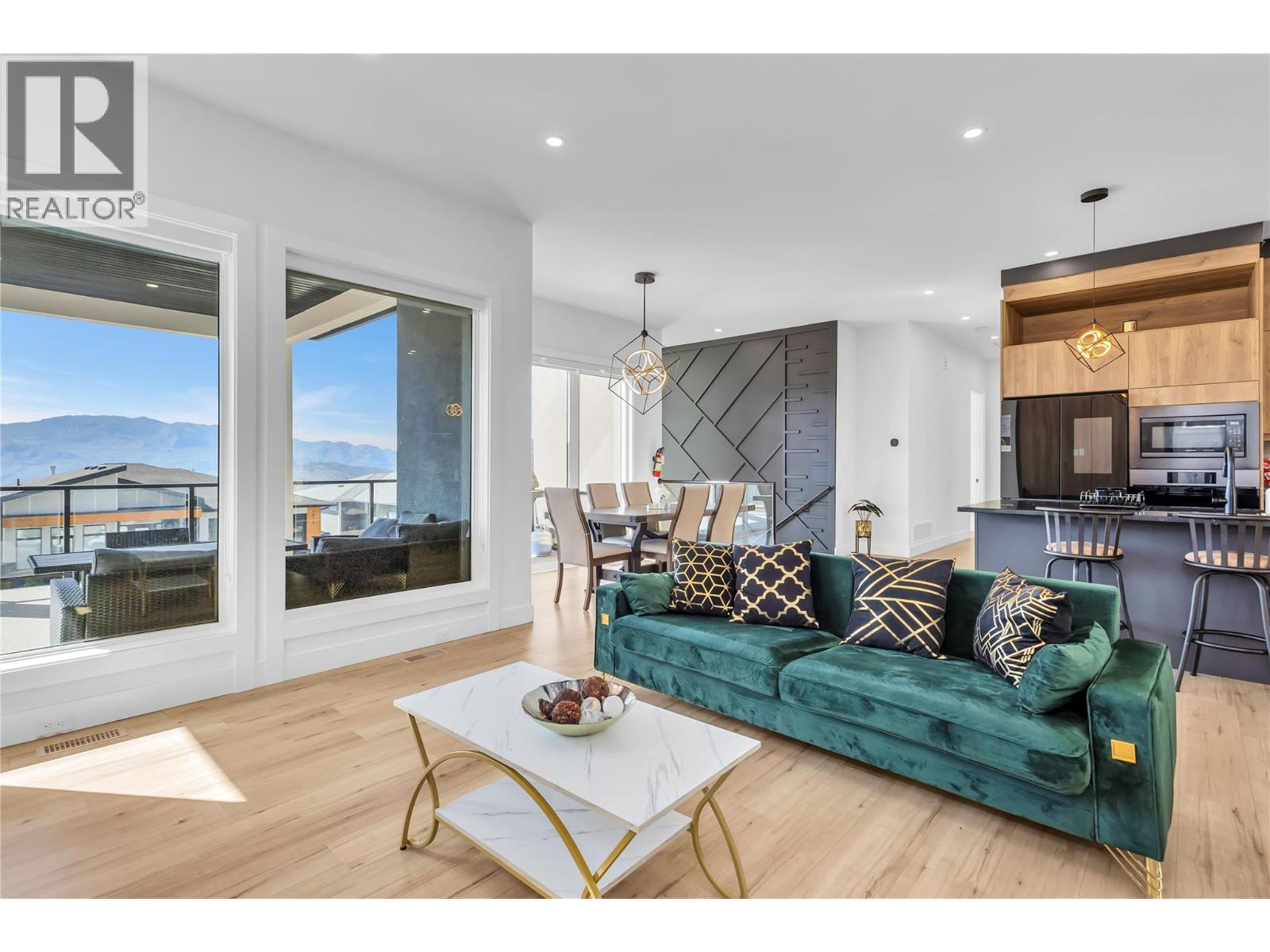  2842 Copper Ridge Drive, West Kelowna