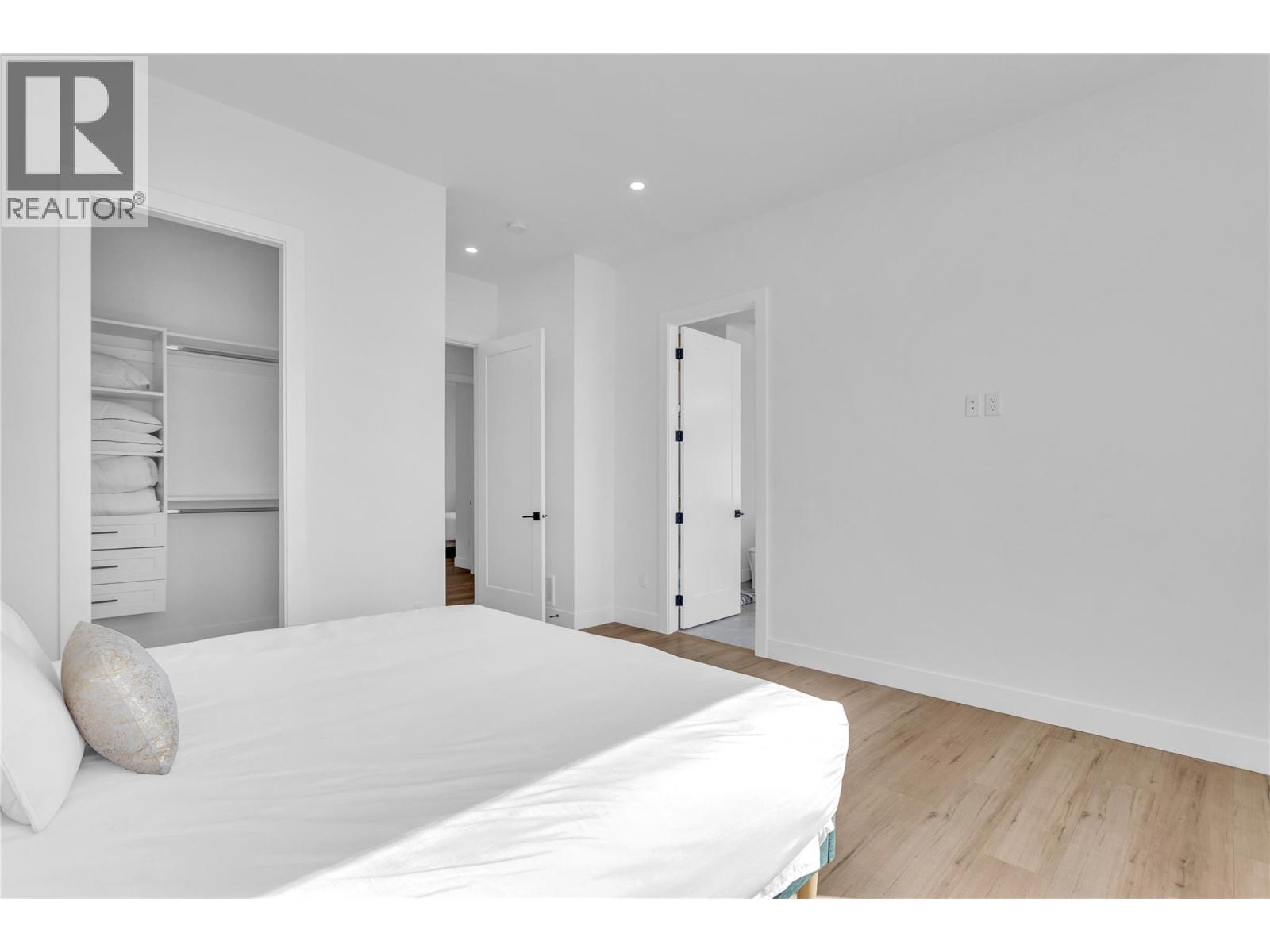  2842 Copper Ridge Drive, West Kelowna