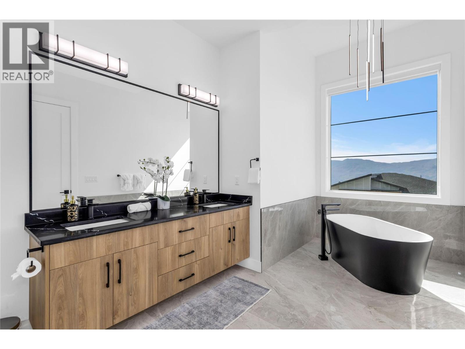  2842 Copper Ridge Drive, West Kelowna